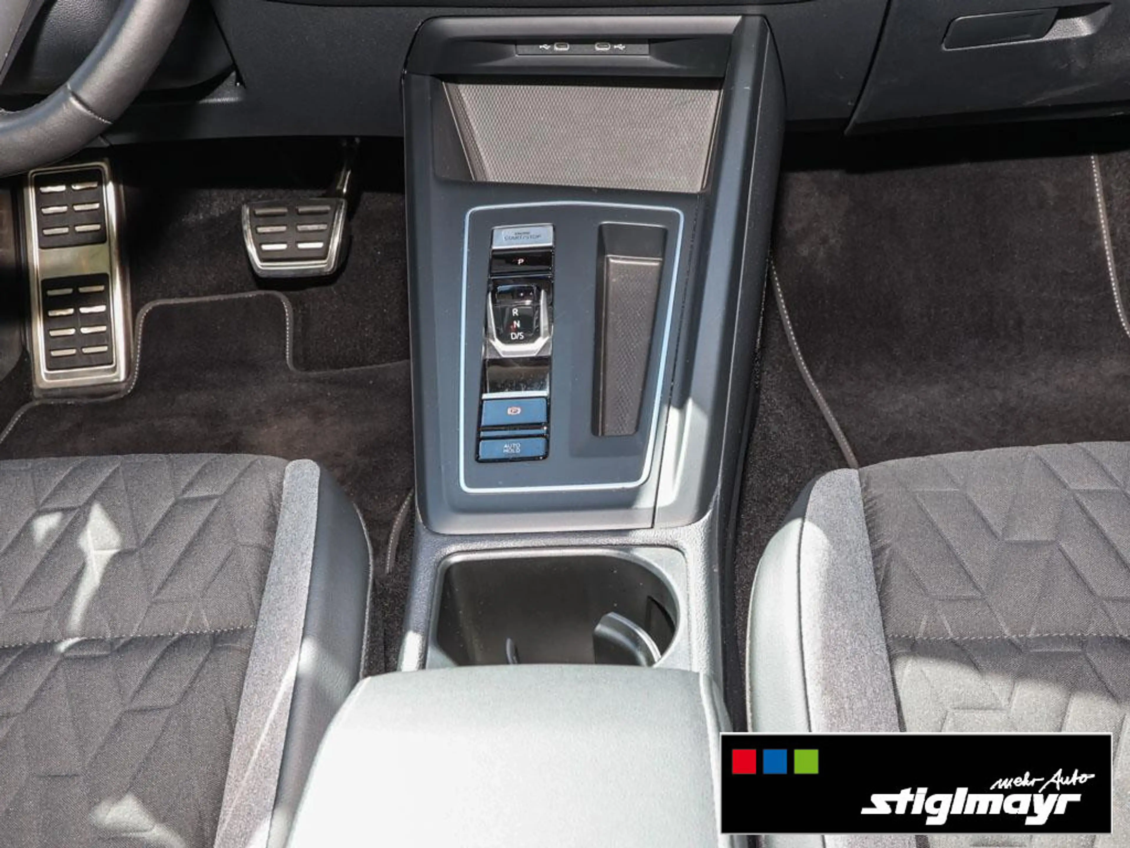 Volkswagen Golf VIII GOAL 1.5 eTSI DSG IQ-LIGHT+KAMERA+NAV — photo 9