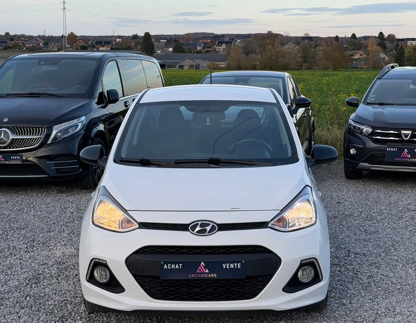 Hyundai i10 1.0i Blackline -Air co -Cruise control -Garantie Blanc - 2