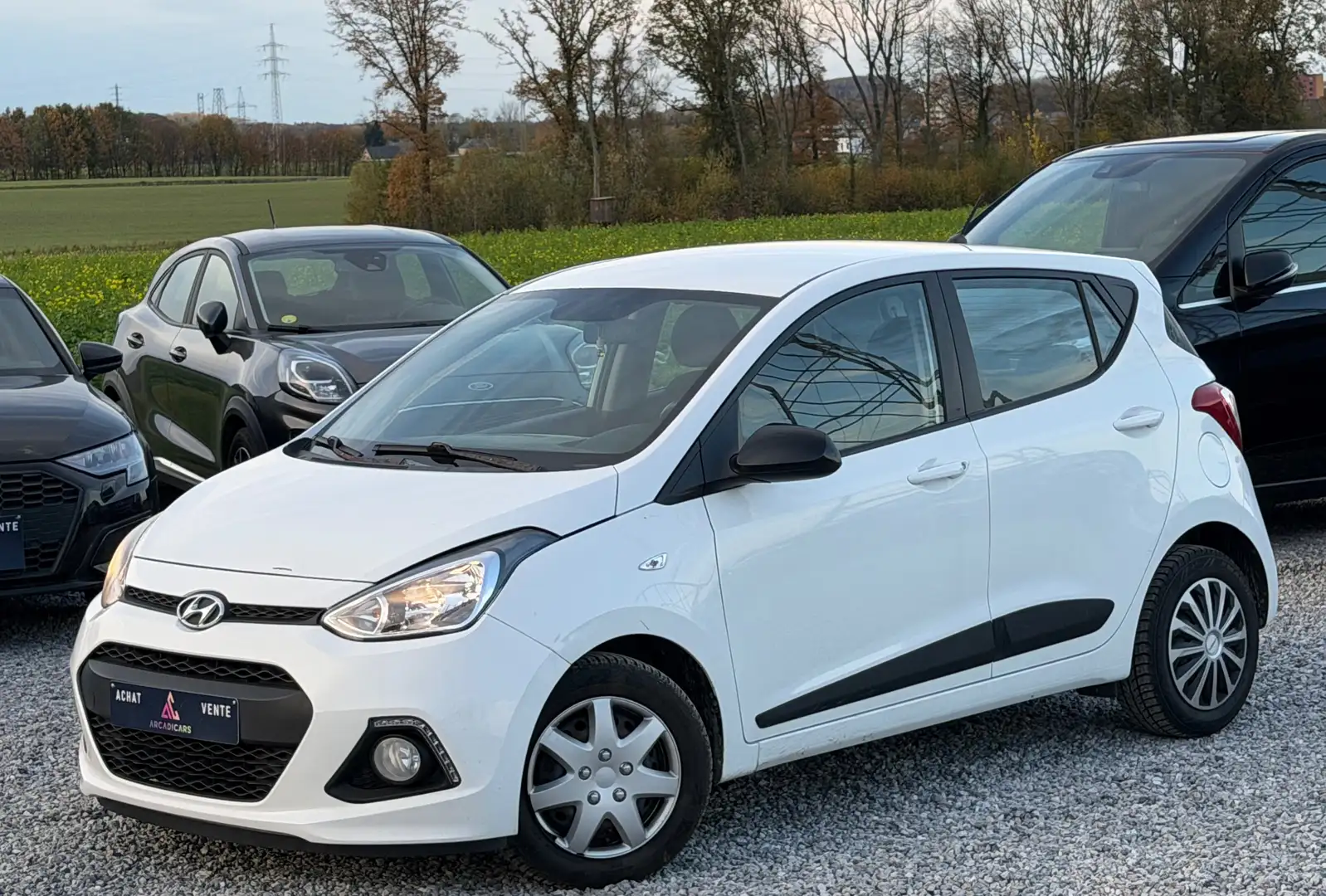 Hyundai i10 1.0i Blackline -Air co -Cruise control -Garantie Blanc - 1