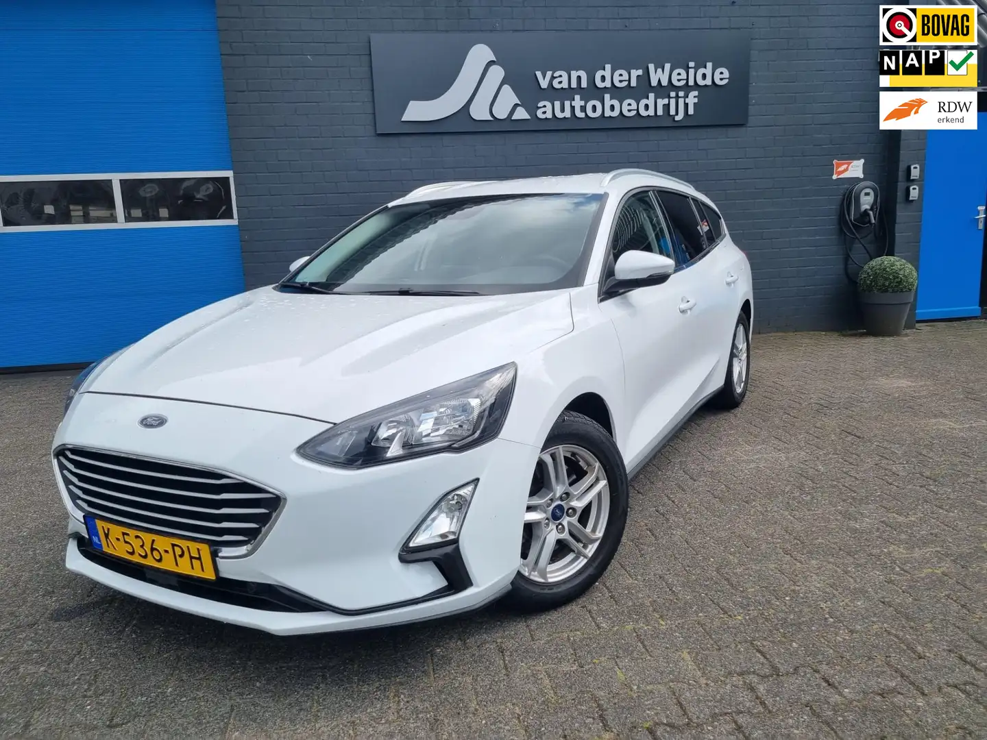 Ford Focus Wagon 1.0 EcoBoost Hybrid Trend Edition Business, Wit - 1