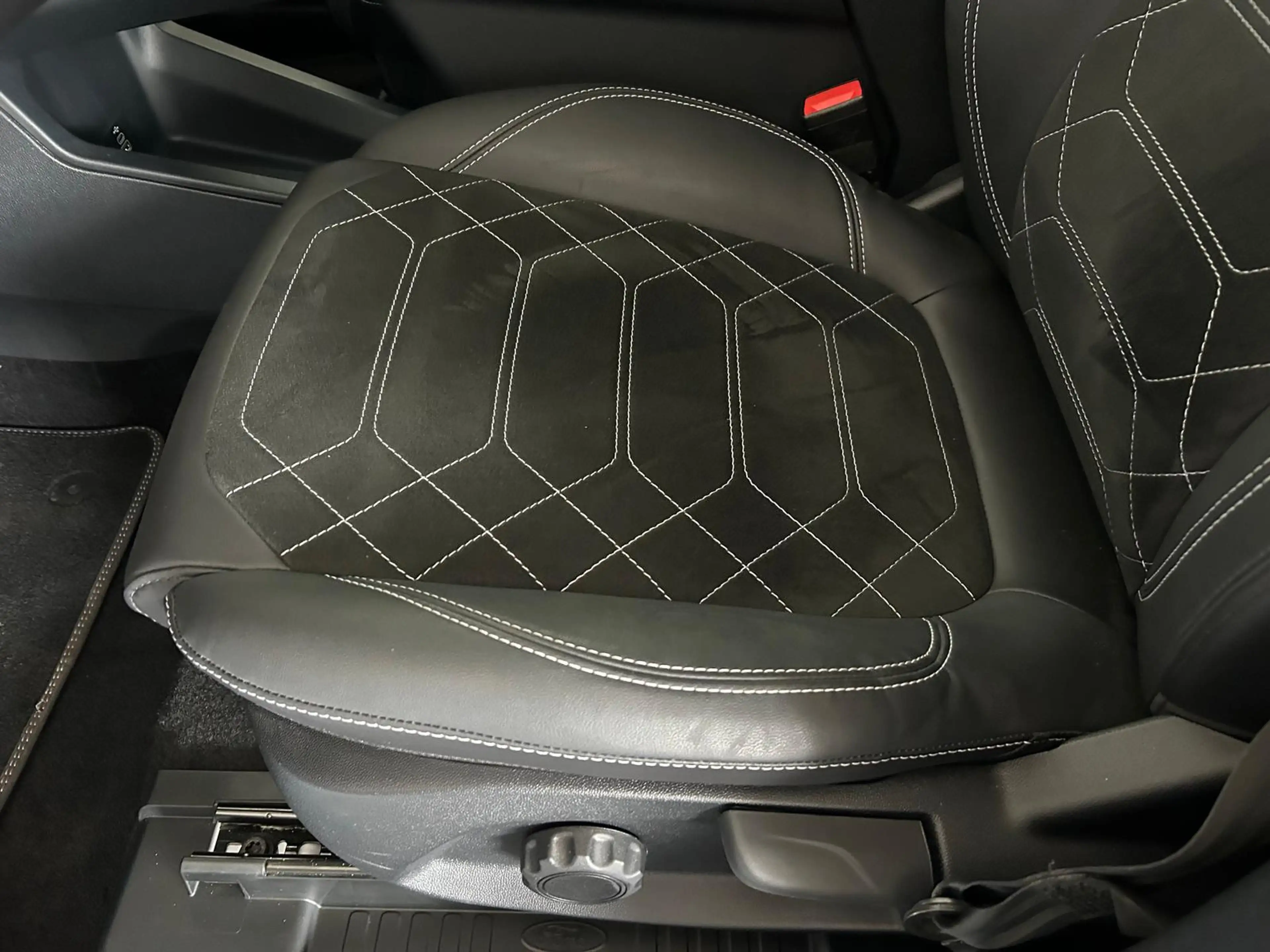 Ford Puma Gen-E 124 kW/ 43kWh Premium+GJR+Matrix+360° — photo 10