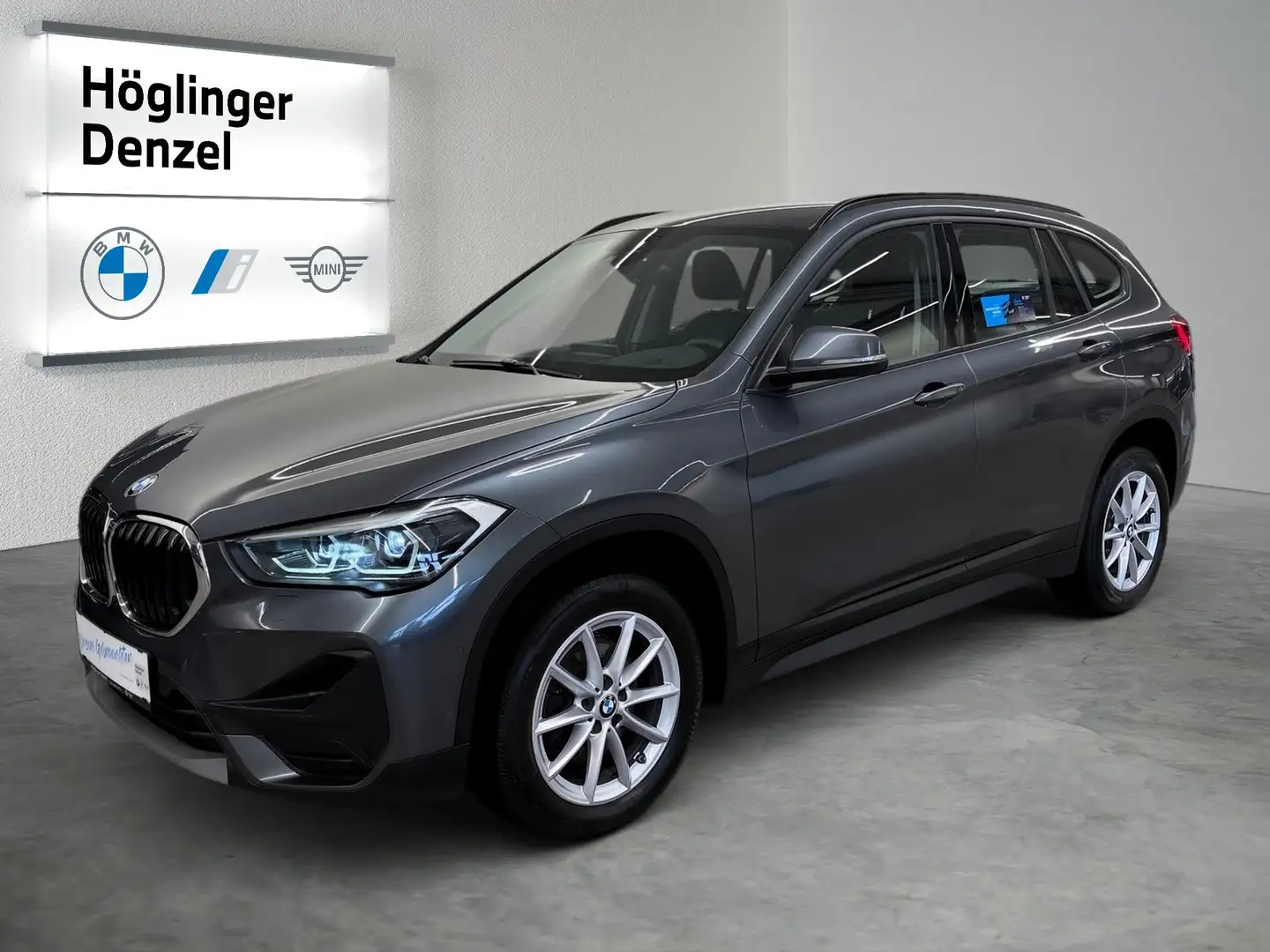 BMW X1 sDrive18d Grau - 2