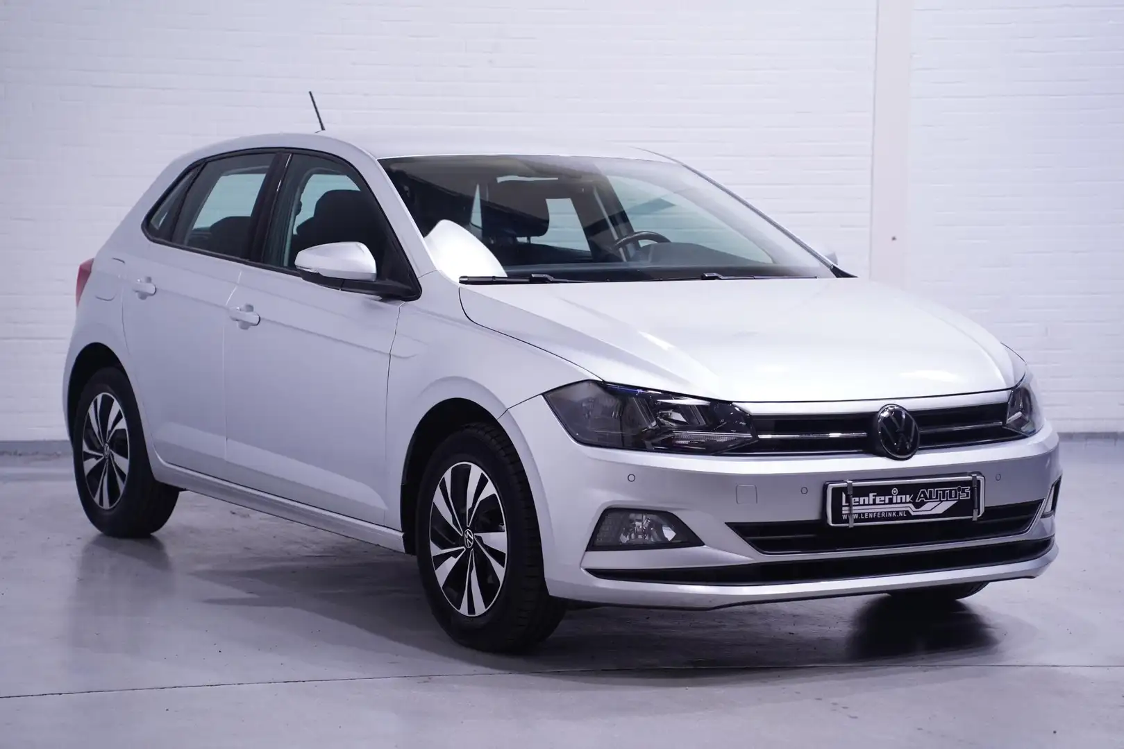 Volkswagen Polo 1.0 TSI Highline navigatie DAB APP Connect PDC v+a Grijs - 2
