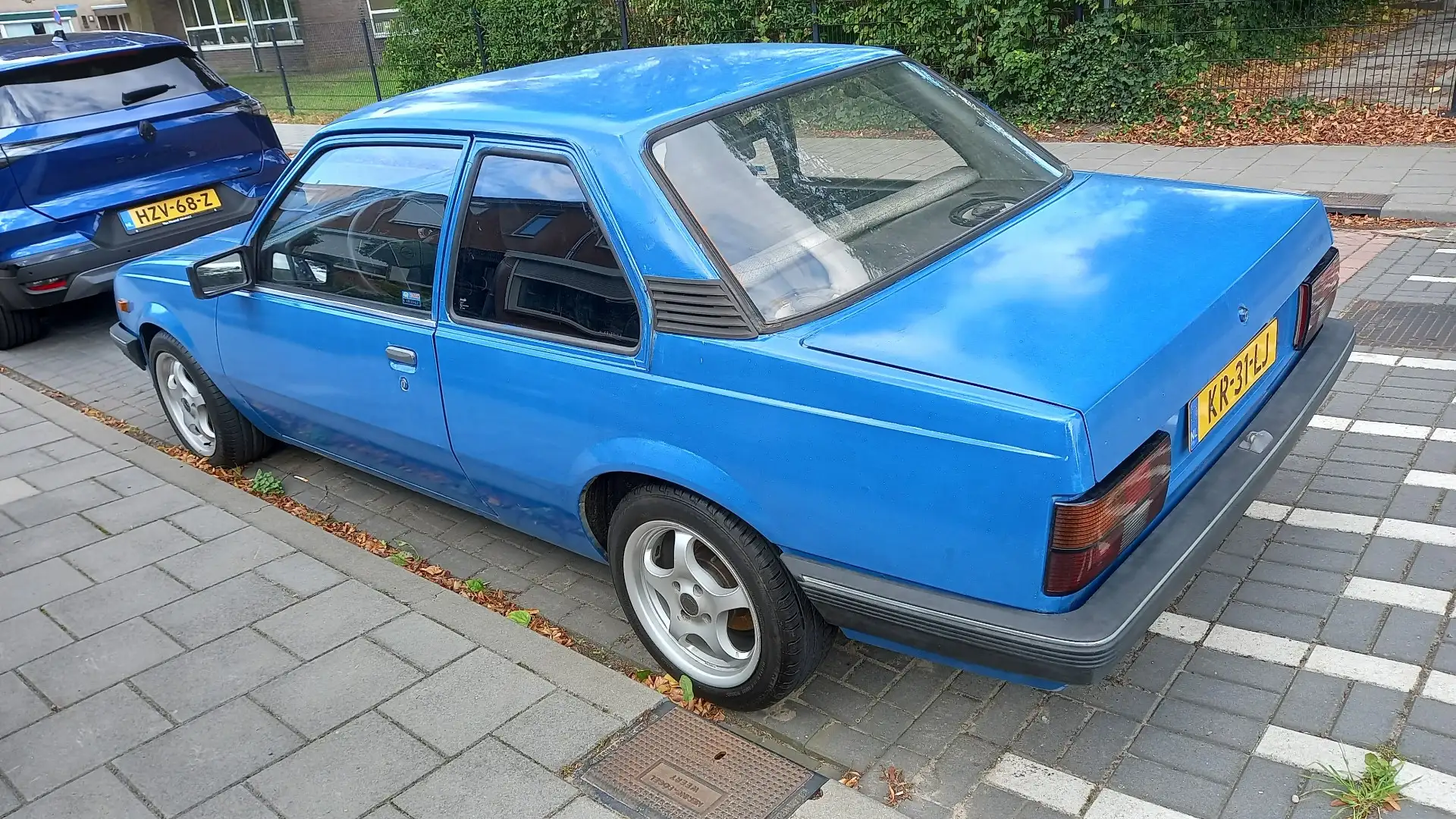 Opel Ascona 2.0E - 2