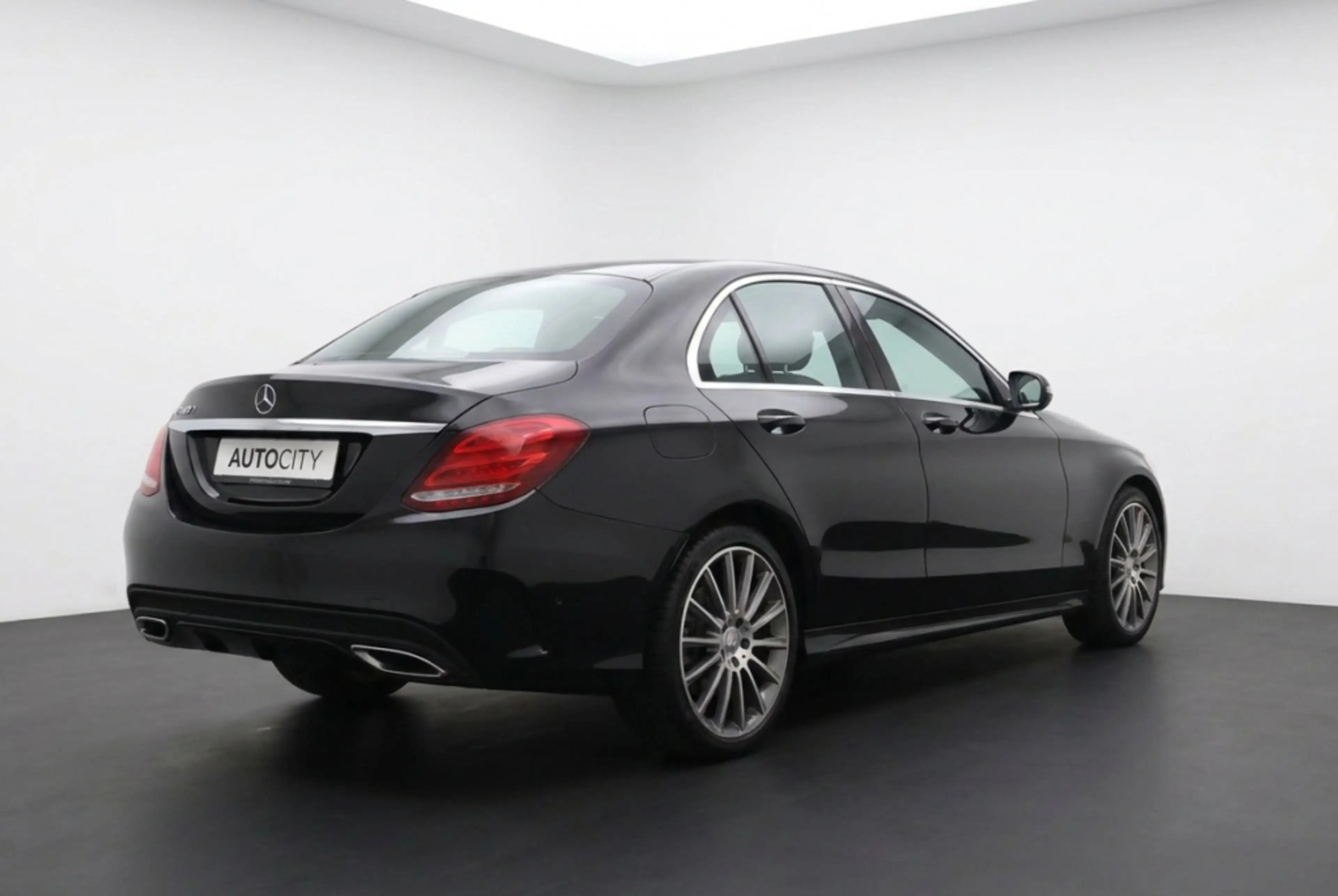 Mercedes-Benz C 180 Ambition AMG Pano | Leder | Multibeam-LED | 19" LM — photo 4