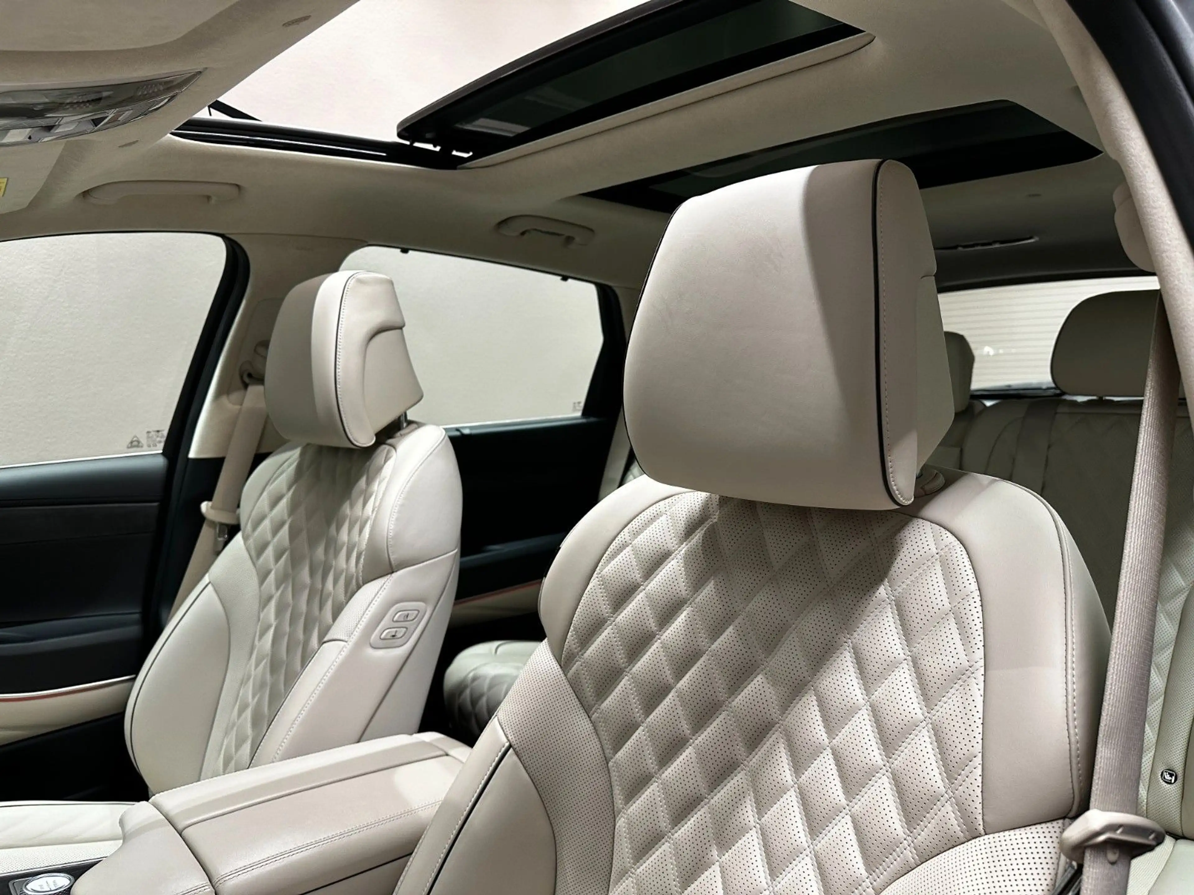Genesis GV80 Luxury-Line AWD *7-SITZ*PANO*MASSAGE*1.HD* — photo 9
