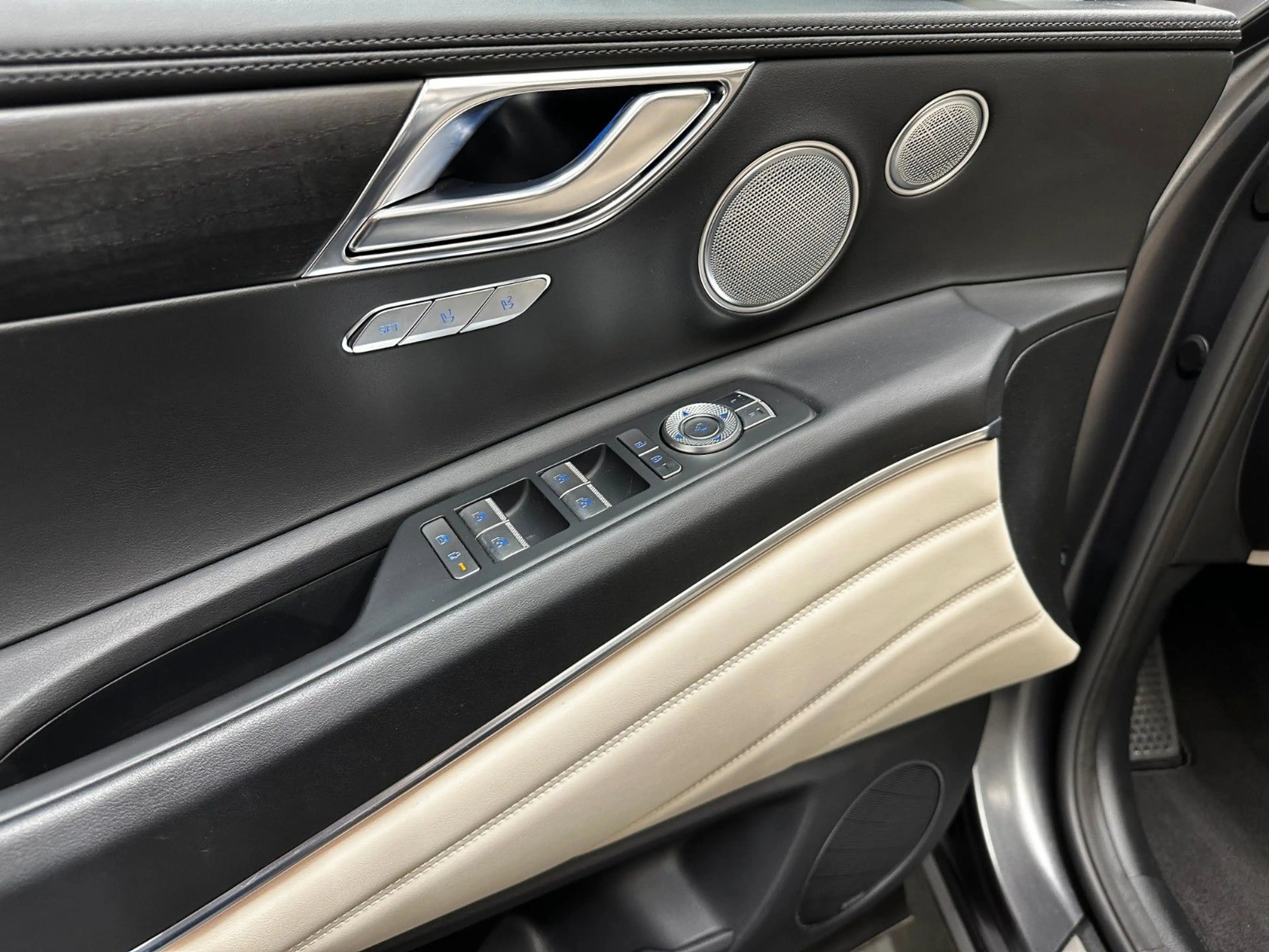 Genesis GV80 Luxury-Line AWD *7-SITZ*PANO*MASSAGE*1.HD* — photo 11