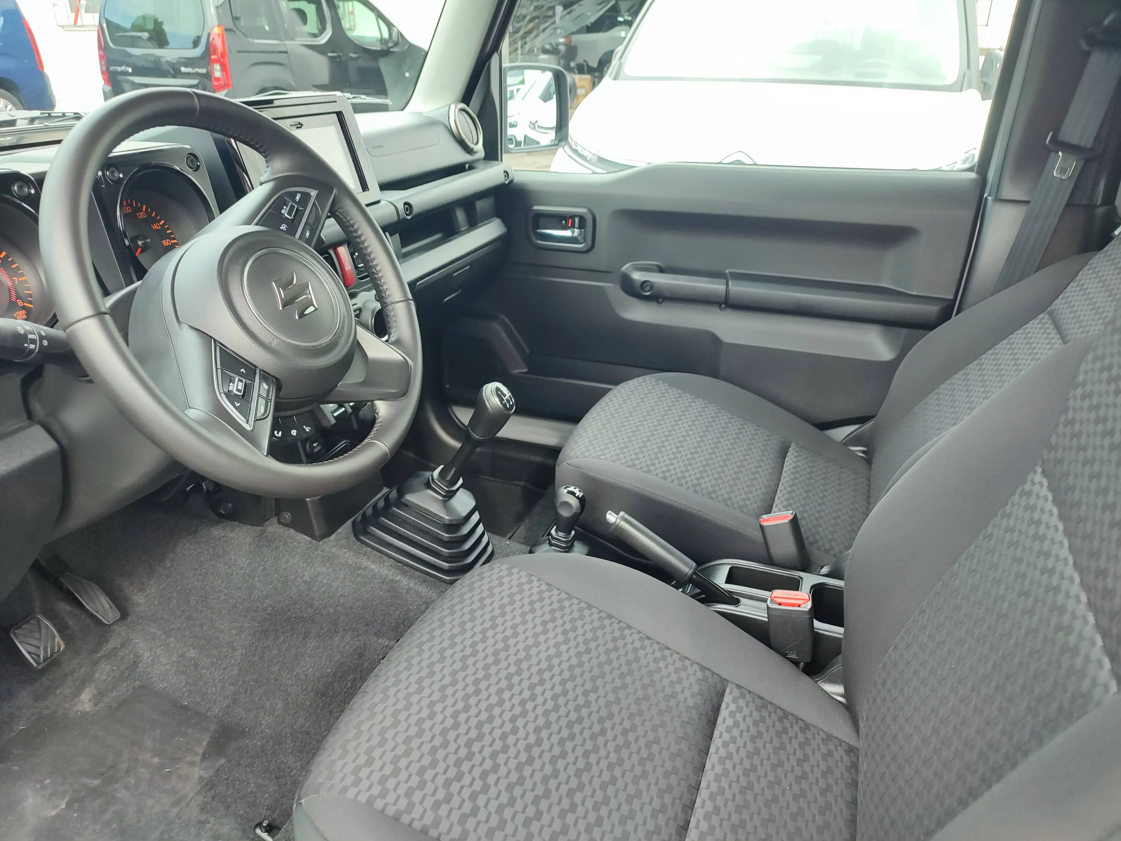 Suzuki Jimny Jimny 1.5 ALLGRIP Comfort + Klimaaut/Navi+Cam/AHK — photo 4