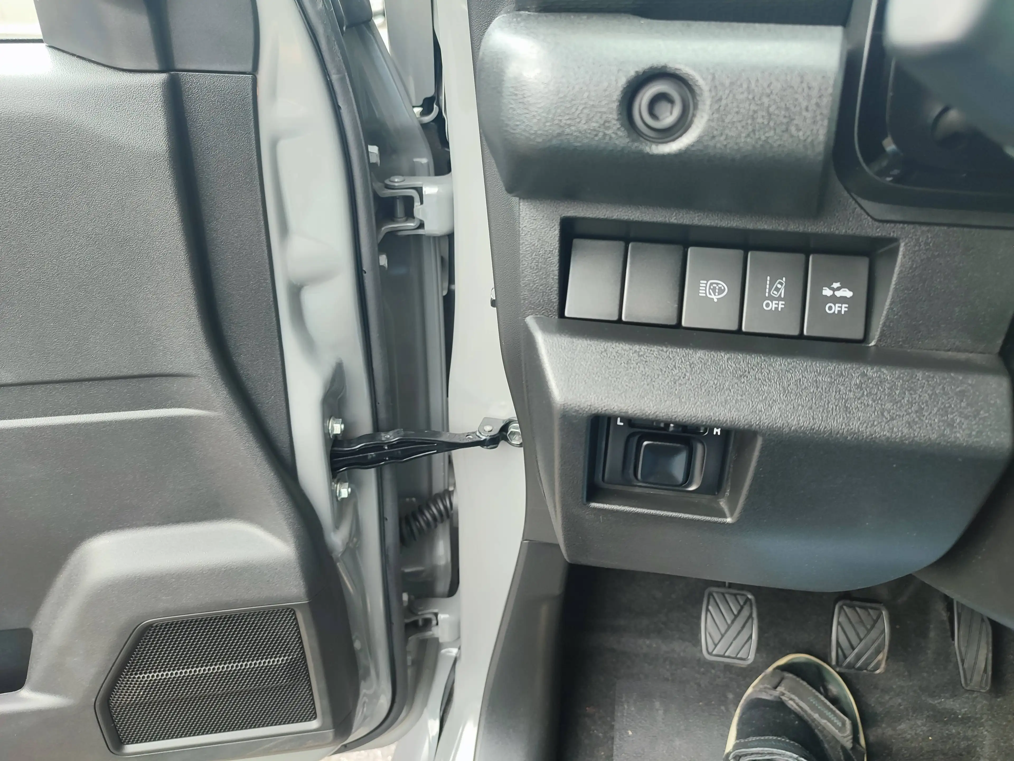 Suzuki Jimny Jimny 1.5 ALLGRIP Comfort + Klimaaut/Navi+Cam/AHK — photo 5