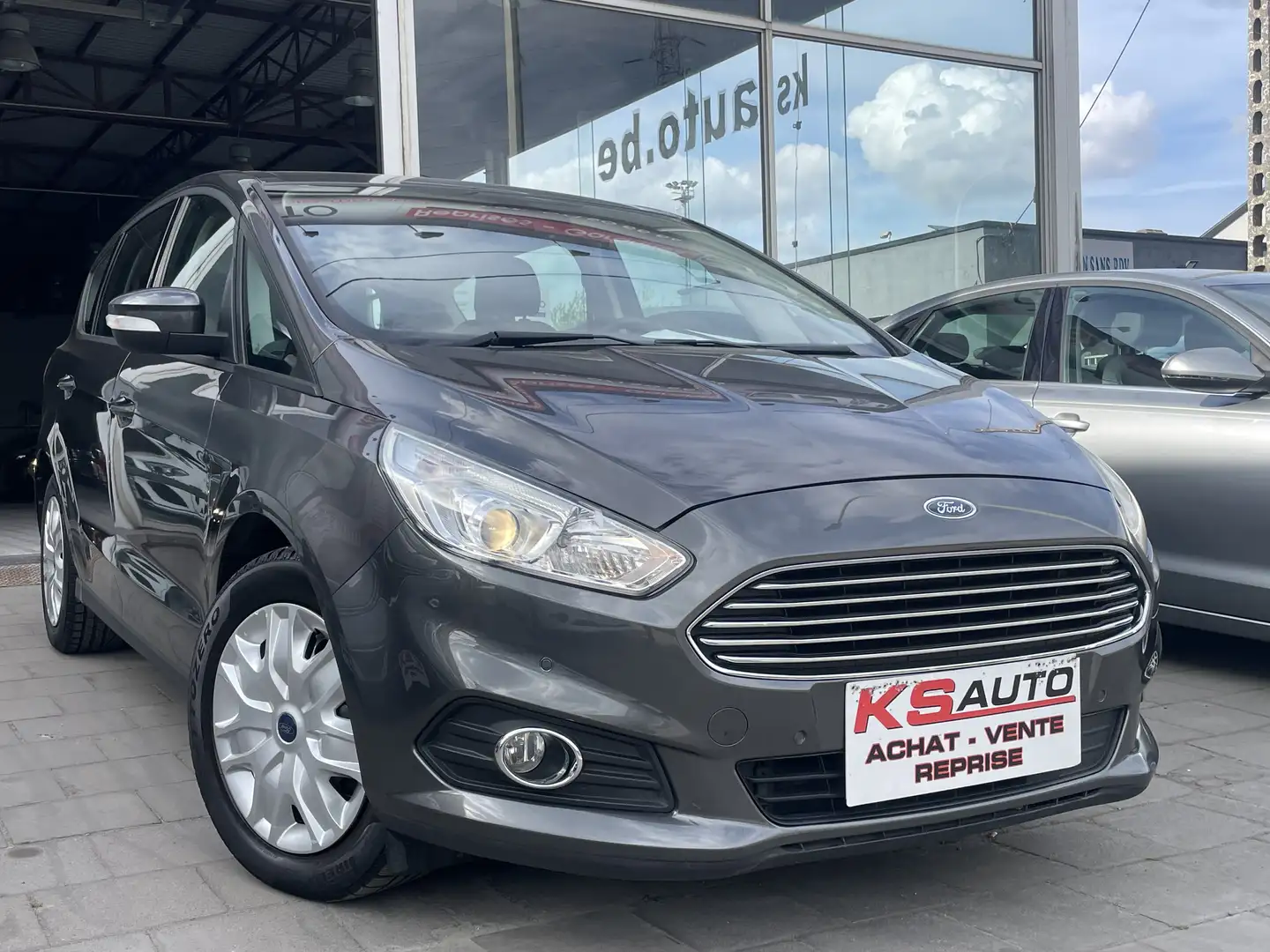 Ford S-Max 1.5 EcoBoost Trend/132.085KM/NAVI/CLIM AUTO/EURO 6 Grijs - 2