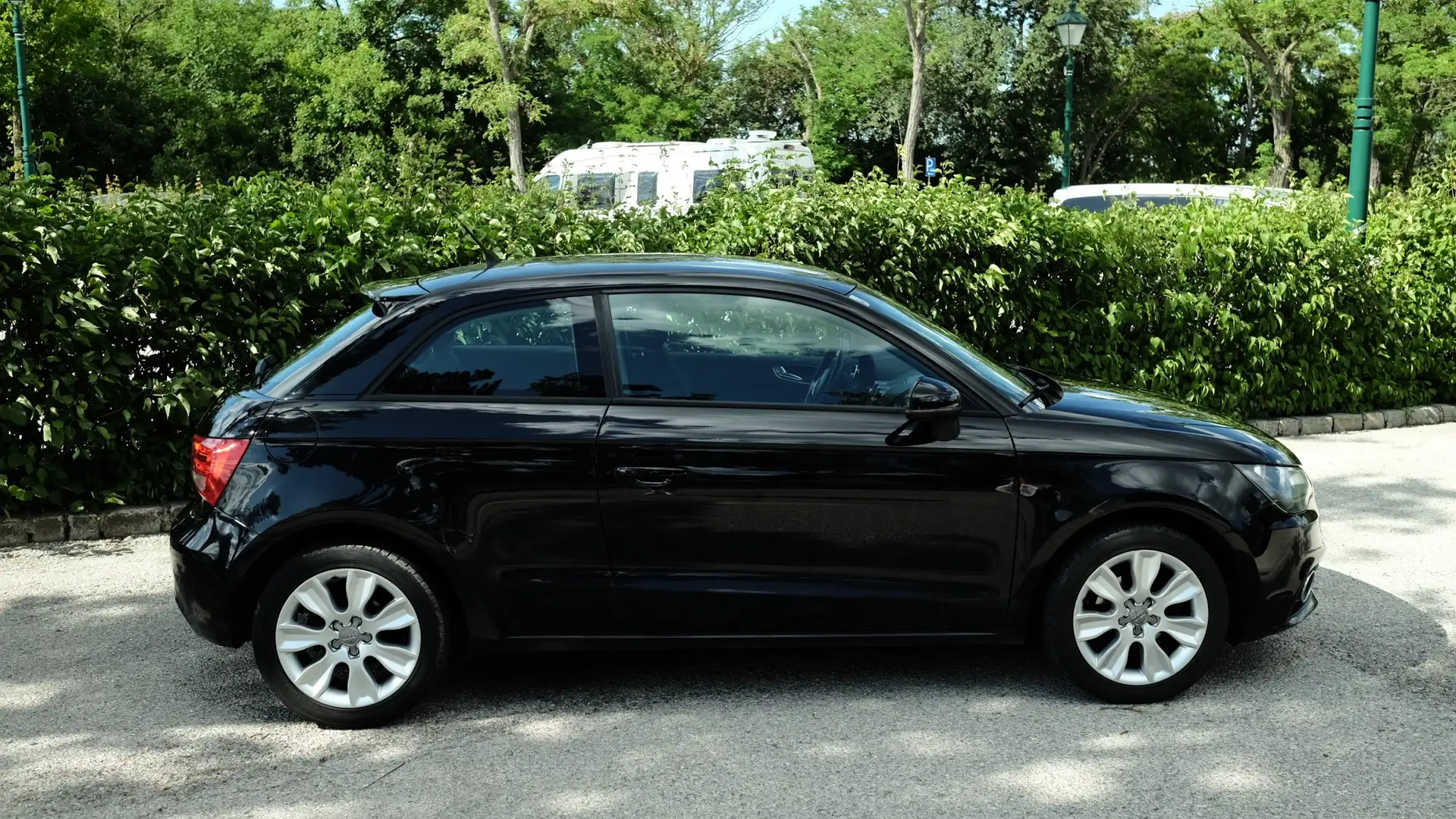 Audi A1 A1 1,2 TFSI Schwarz - 2