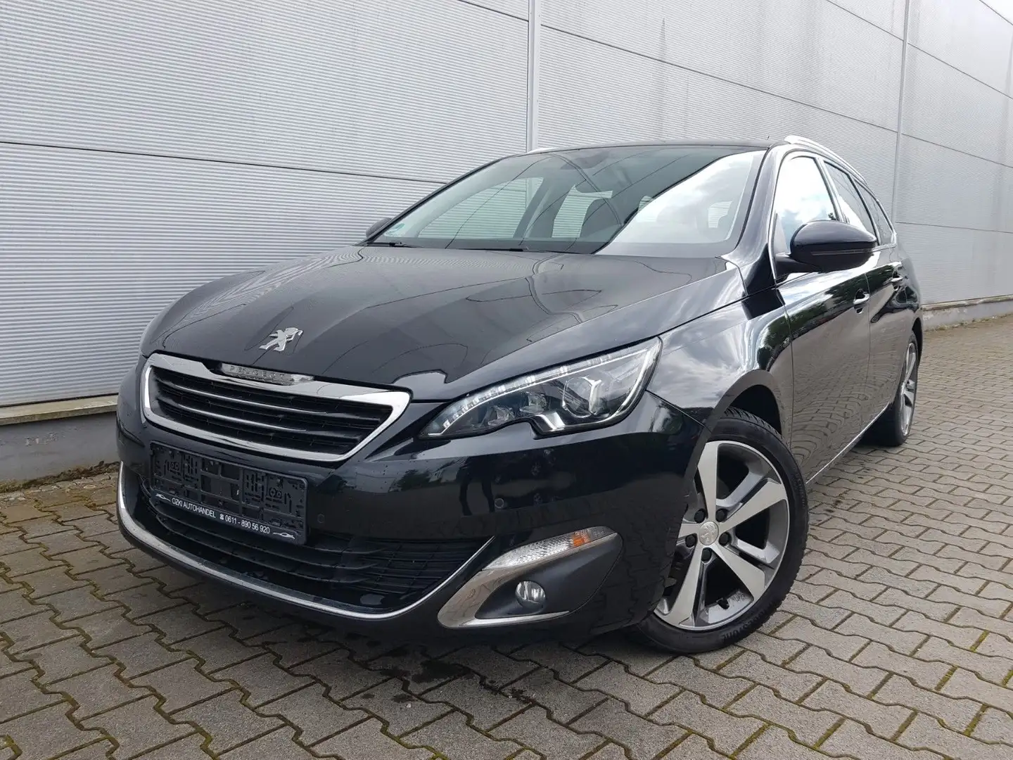 Peugeot 308 SW Allure (Fahrzeug mit ölverbrauch) Schwarz - 1