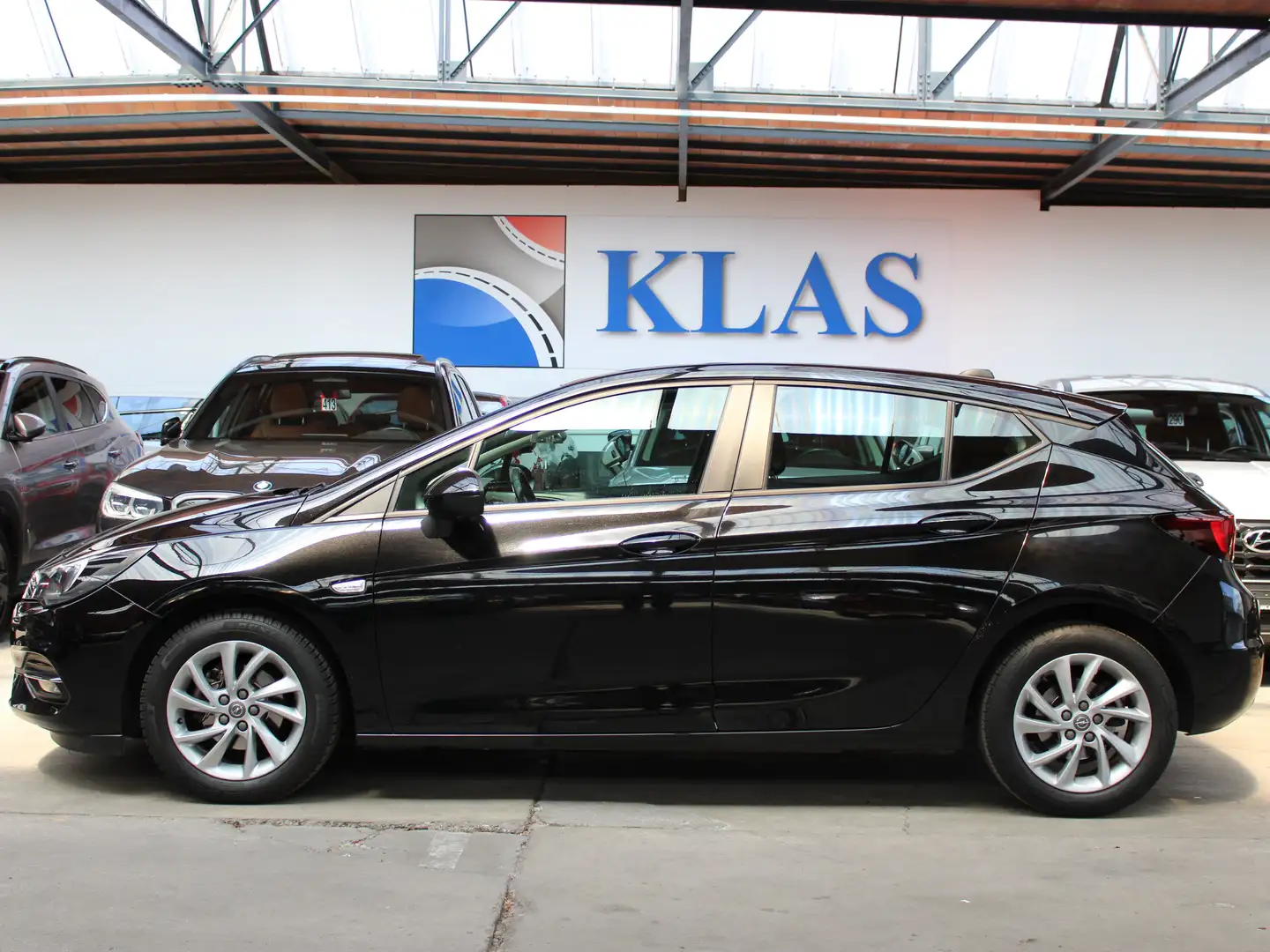 Opel Astra 1.2 Turbo Edition S/S  //  EURO 6d // Negro - 2