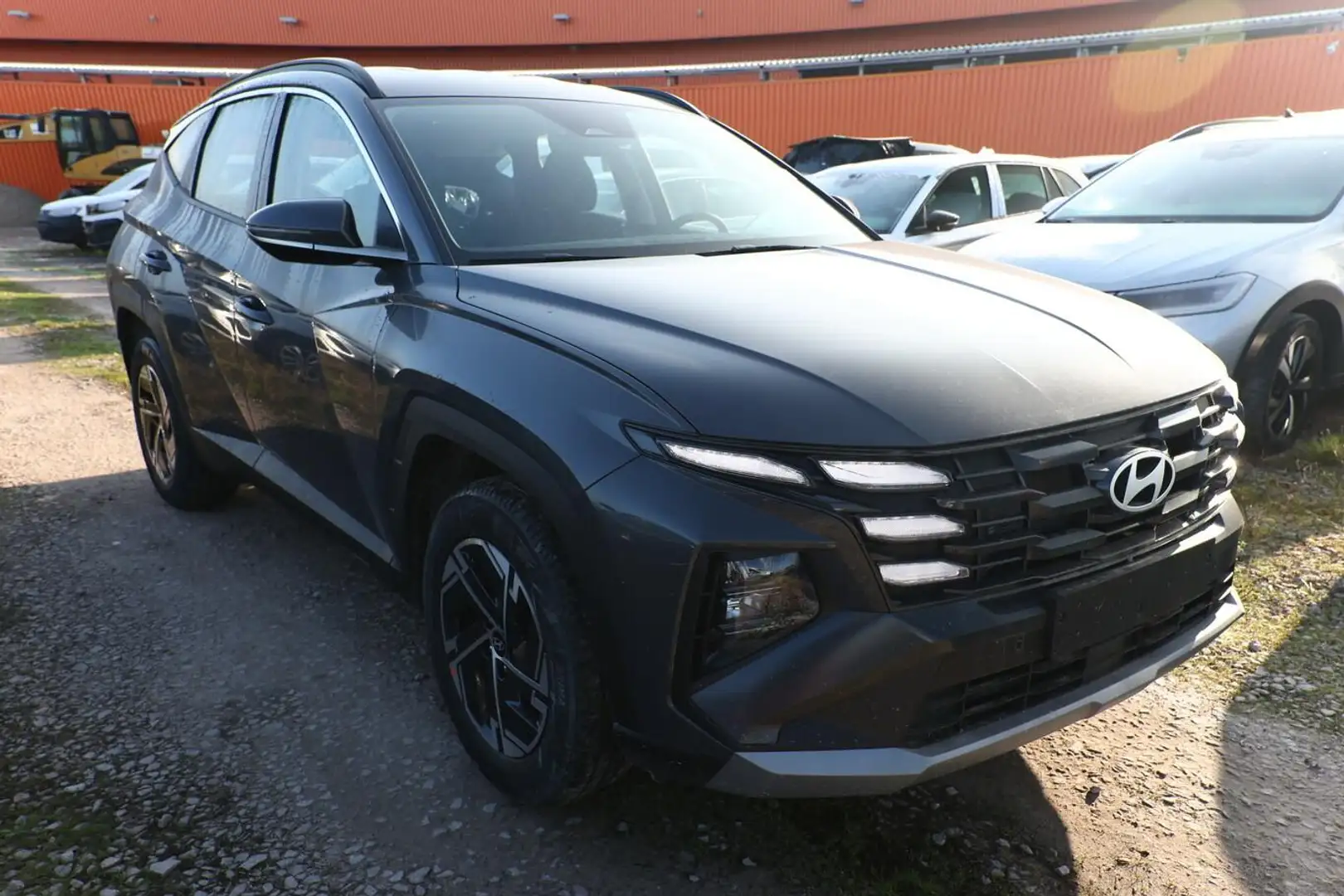 Hyundai TUCSON Select 1.6 CRDi 136 MHEV LED Nav Kam Temp 100 k... Grau - 2
