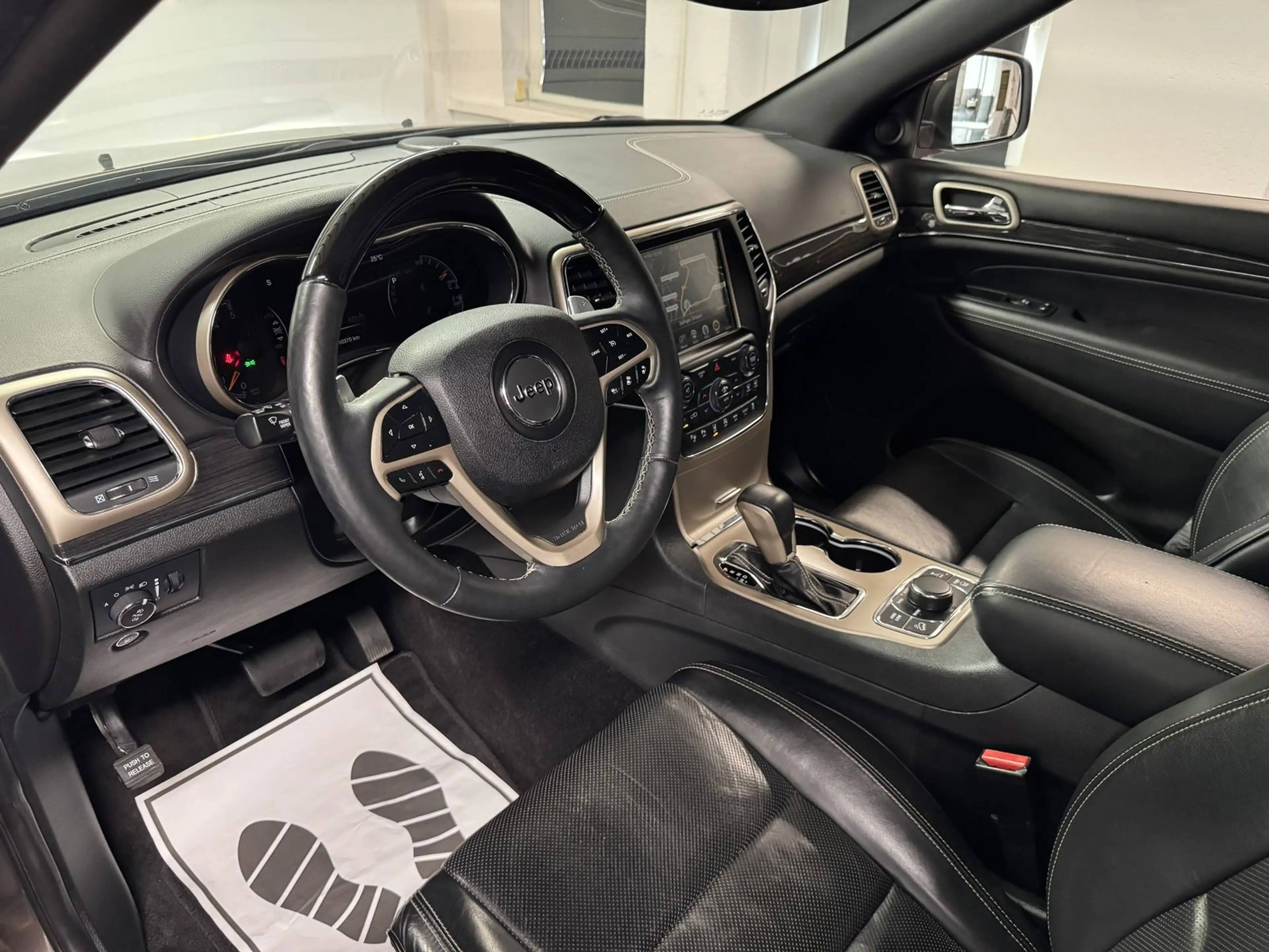 Jeep Grand Cherokee 3.0 CRD Overland — photo 7