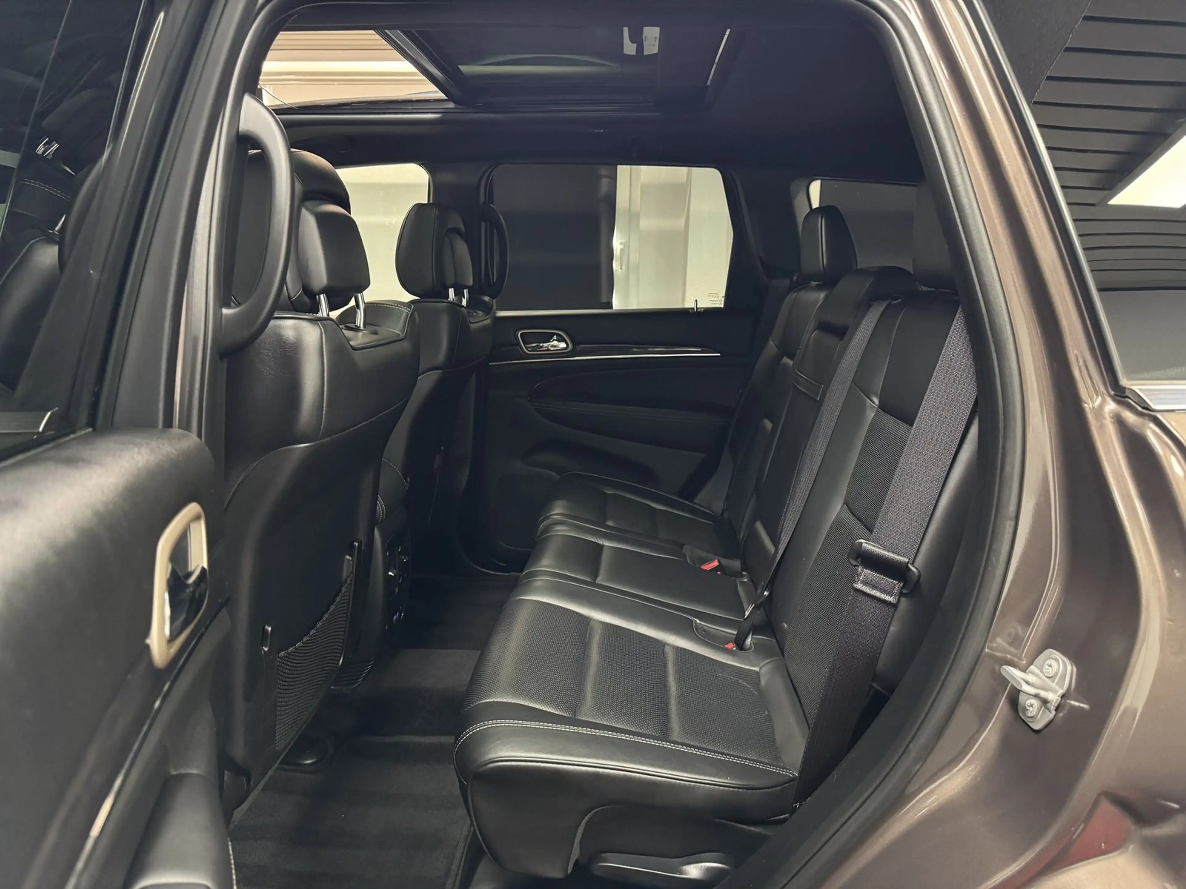 Jeep Grand Cherokee 3.0 CRD Overland — photo 13