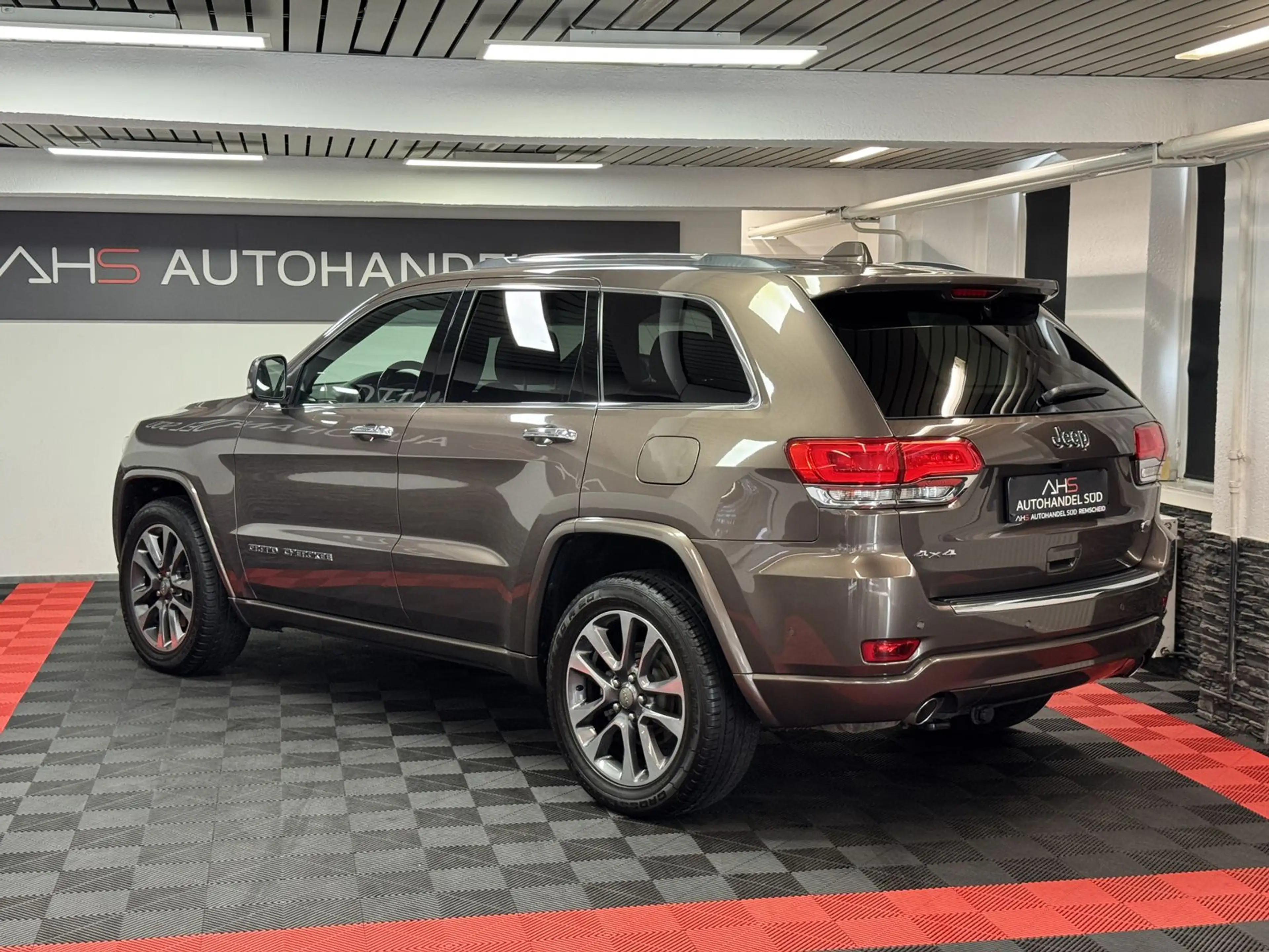 Jeep Grand Cherokee 3.0 CRD Overland — photo 5