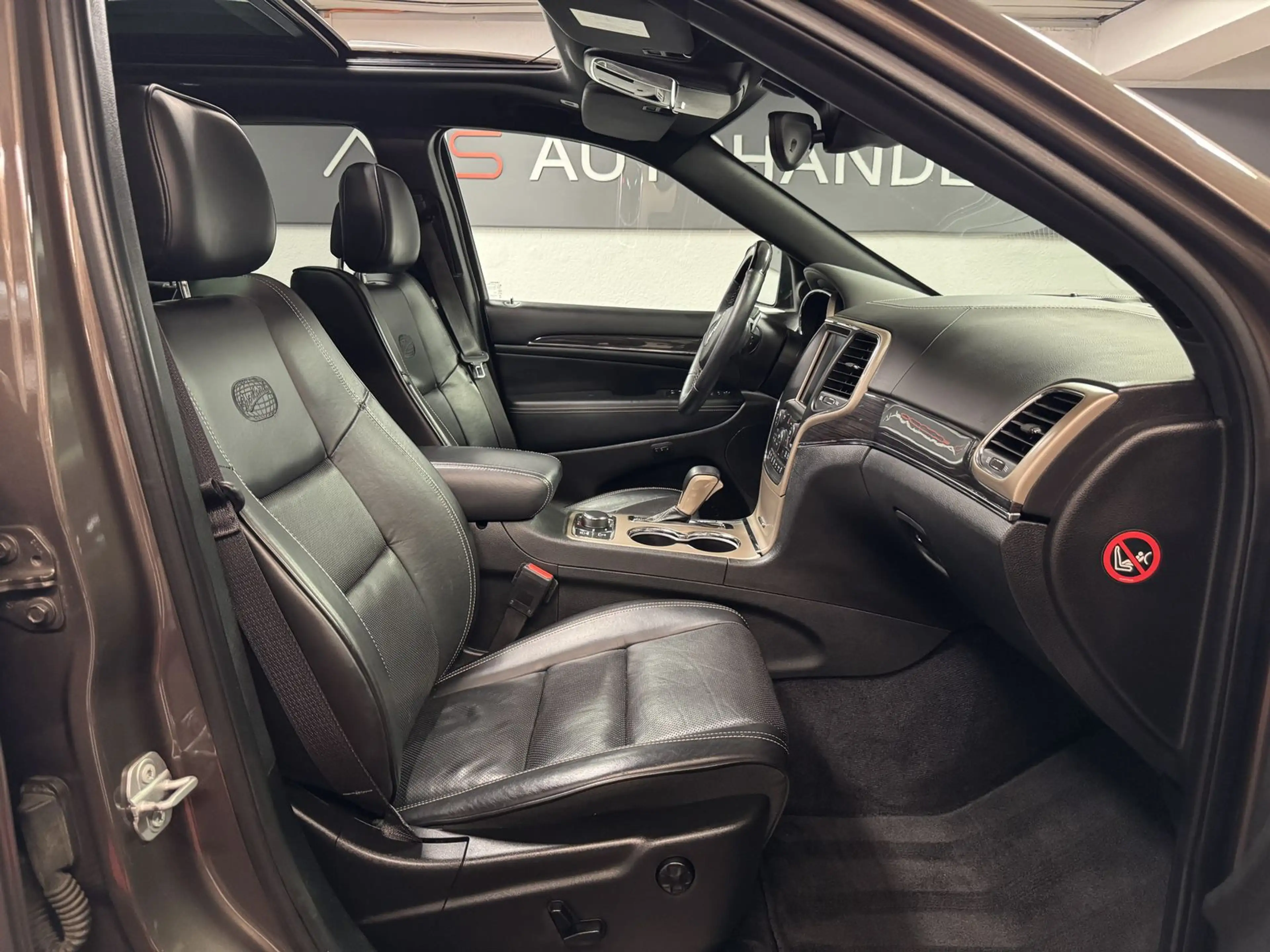 Jeep Grand Cherokee 3.0 CRD Overland — photo 11