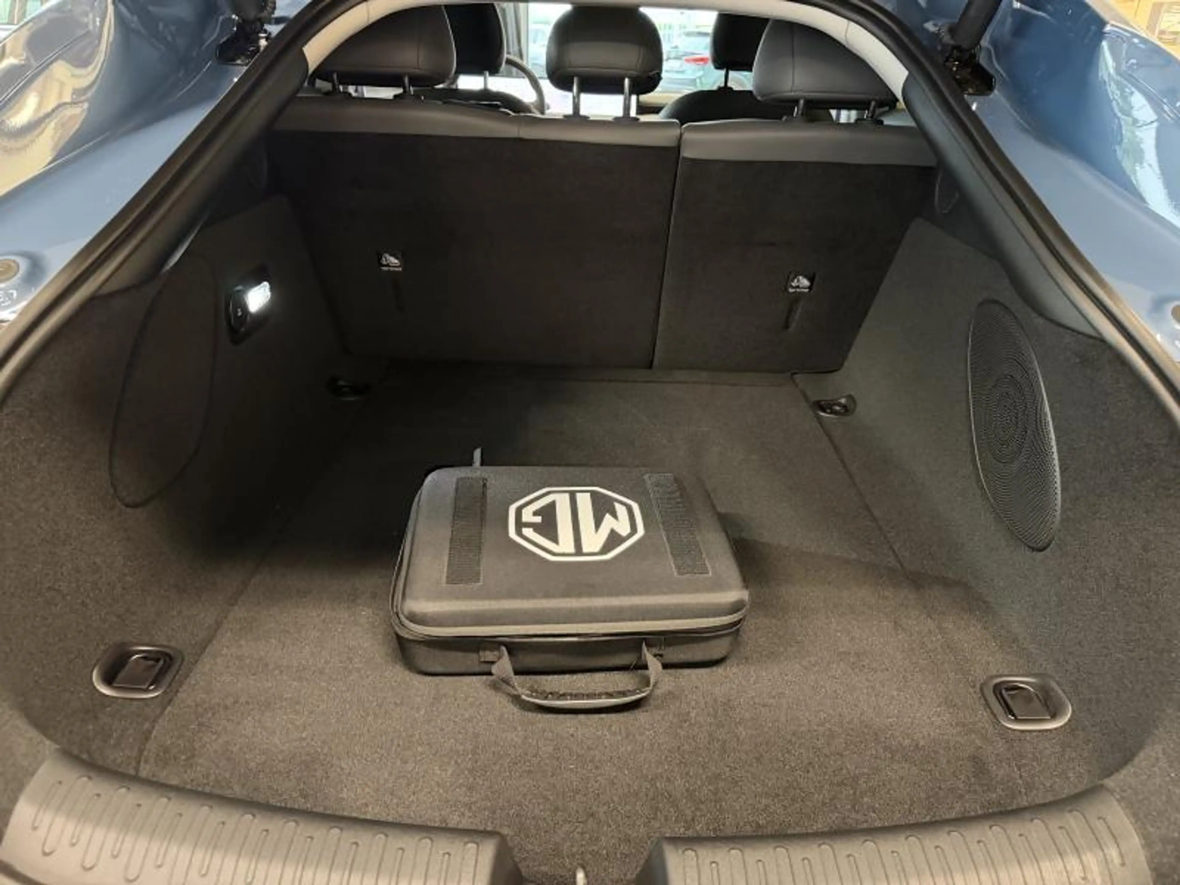 MG IM5 70kWh Standard Range | DIRECTIE WAGEN! — photo 15