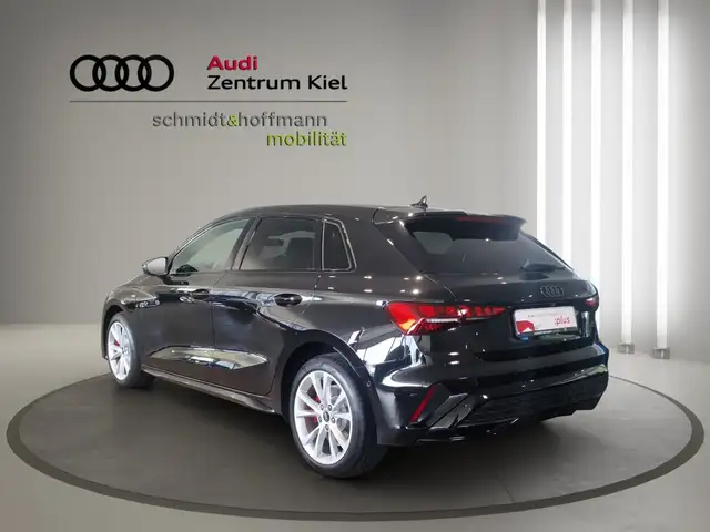 Audi A3 view 4