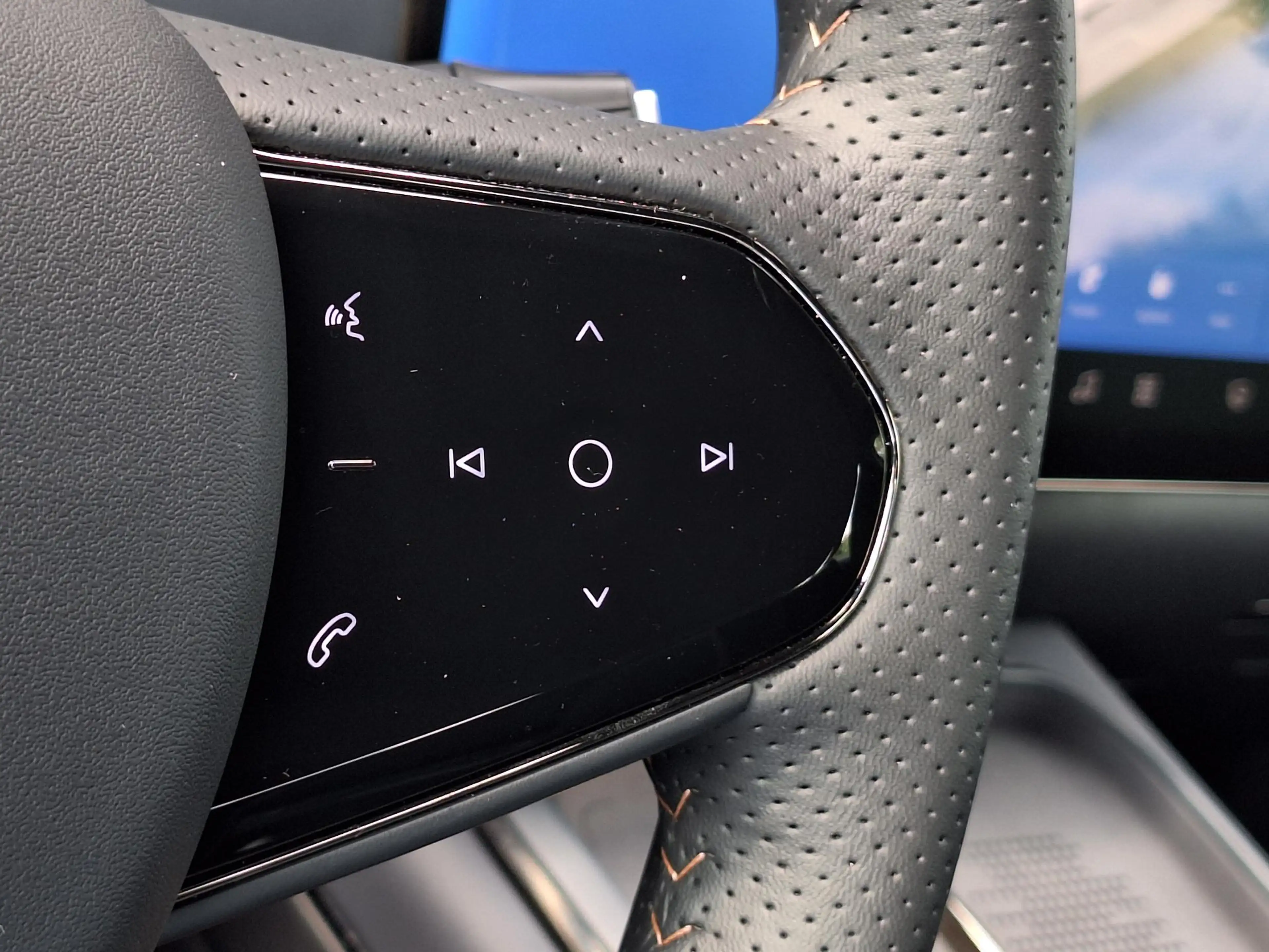 Voyah Courage Performance Edition 80 kWh | Panoramadak | 360° Ca — photo 15