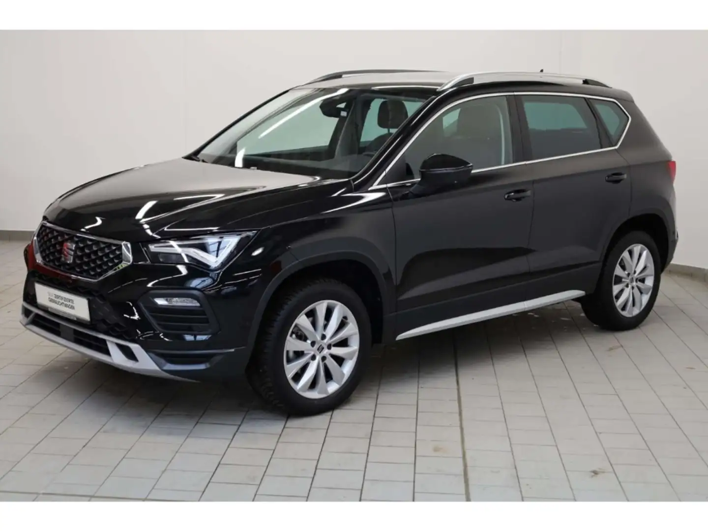 SEAT Ateca 1.5 TSI DSG Xperience AHK/NAV/VIRTUAL/ACC Schwarz - 2