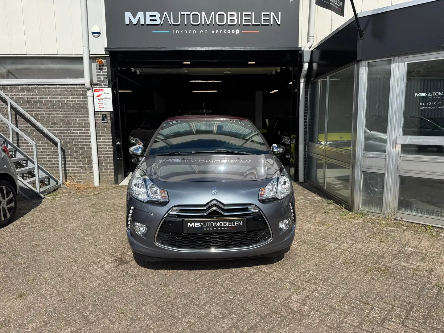 Citroen DS3 1.6 THP Sport Chic/Airco/1 Jaar Apk/Nap/trekhaak/D Grau - 2