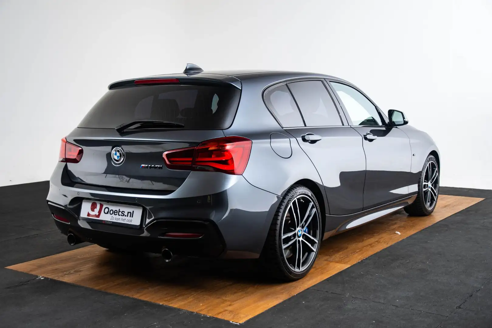 BMW 140 1-serie M140i xDrive High Executive Harman Kardon Gris - 2
