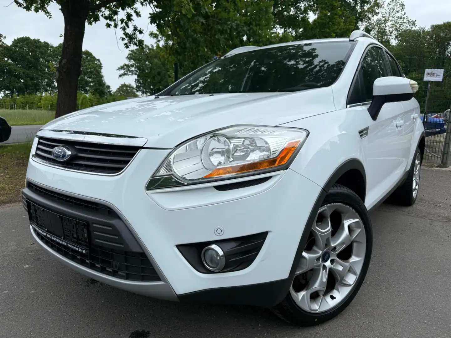 Ford Kuga Titanium 4X4 ALLRAD#AHK#TOP ZUSTAND# Blanc - 1