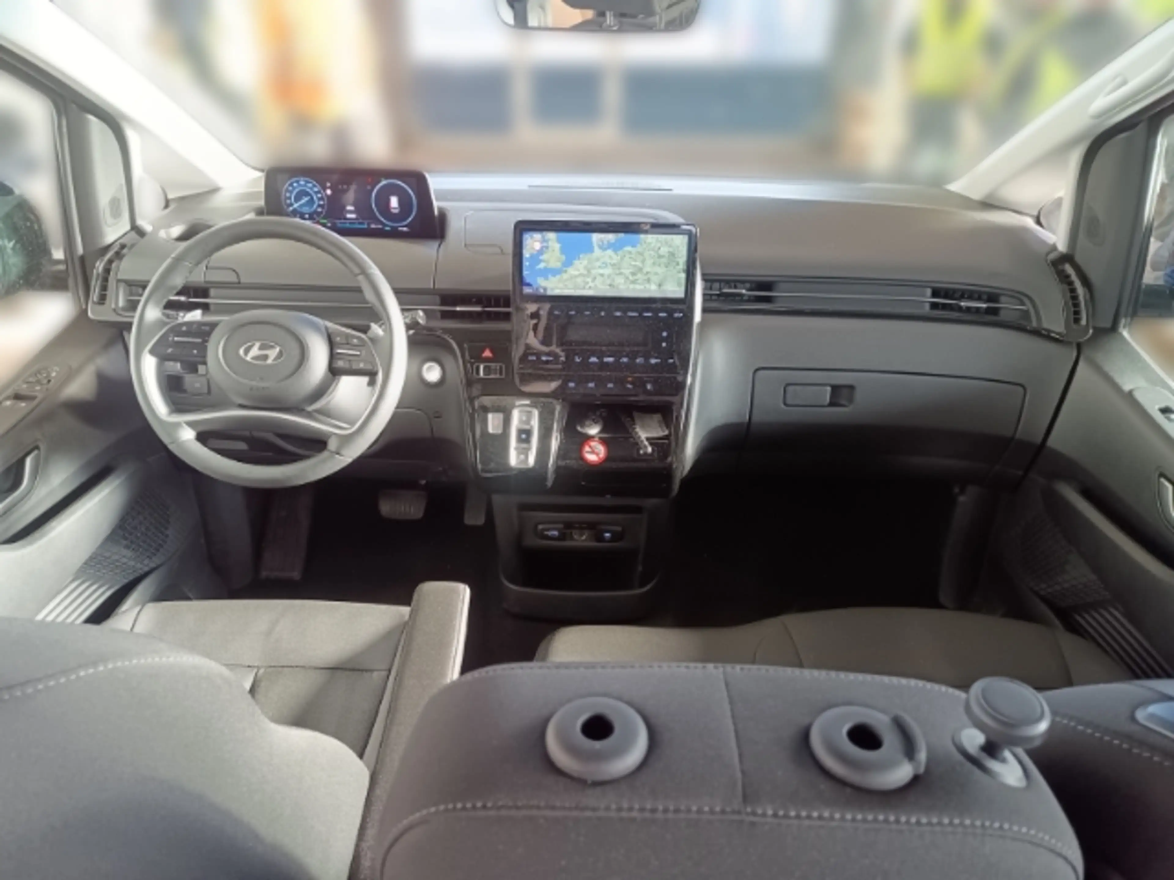 Hyundai STARIA HEV 9-Sitzer (MY25) 1.6 T-GDI (225 PS) 6-AT 2WD Tr — photo 8