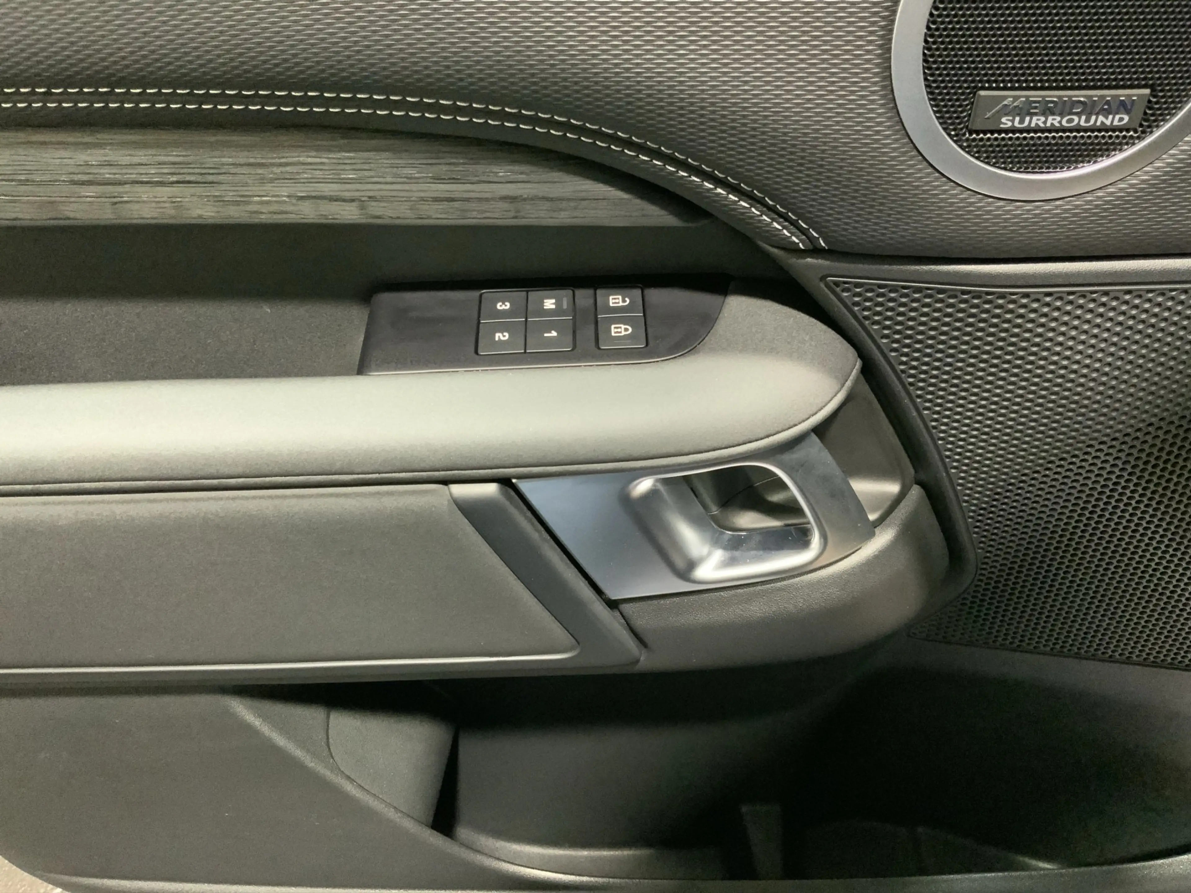 Land Rover Discovery 5 P360  R-Dynamic HSE (EURO 6d) — photo 15