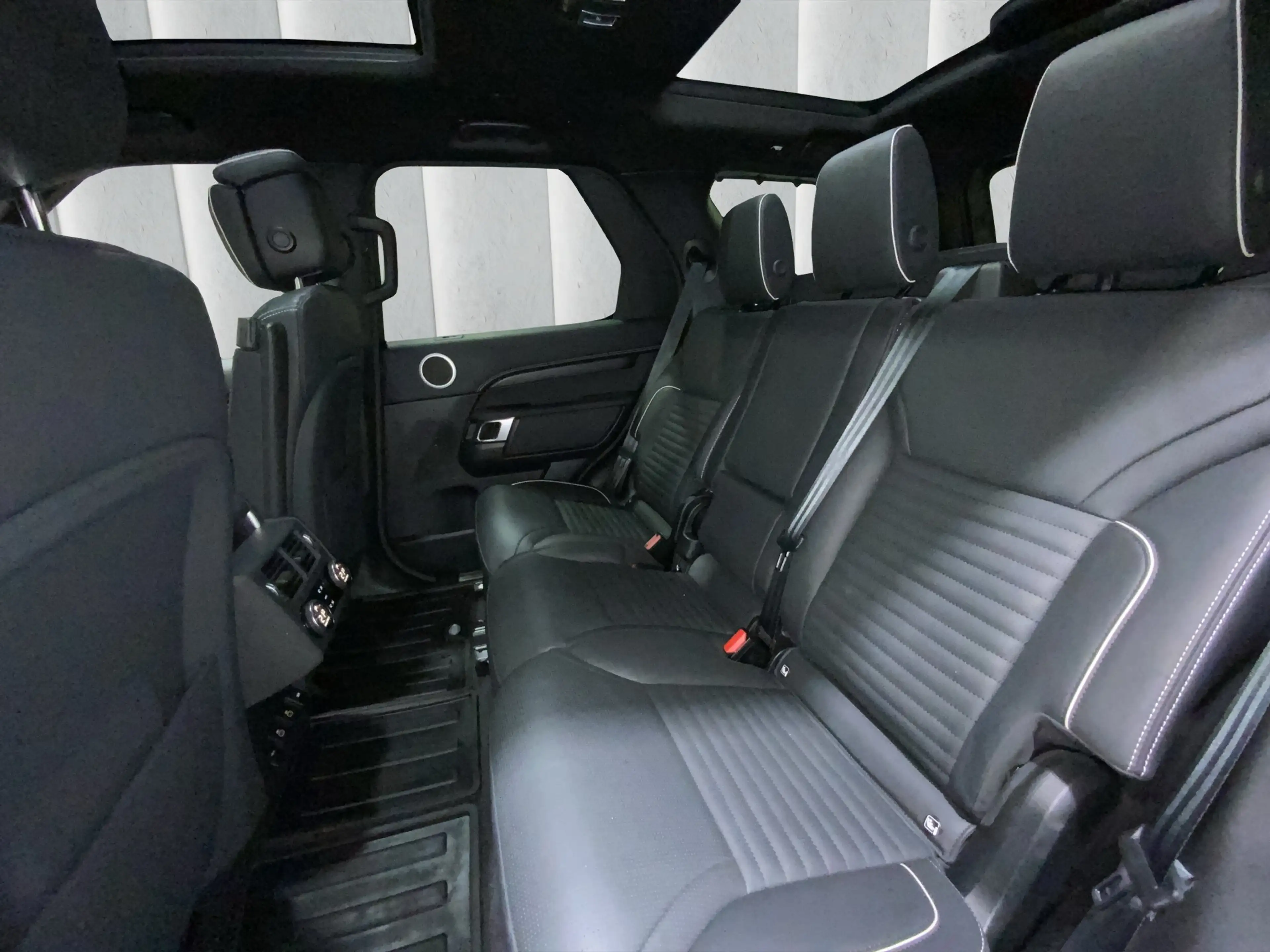Land Rover Discovery 5 P360  R-Dynamic HSE (EURO 6d) — photo 11
