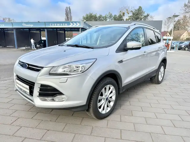 Ford Kuga Titanium,Automatik,Navi,Leder,4x4,