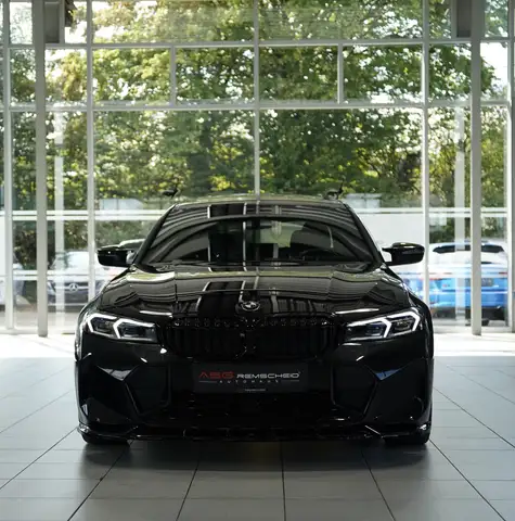 BMW 3 Series view 4