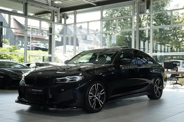 BMW 3 Series view 5