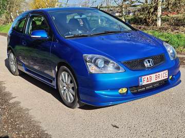 Civic 1.4i 16v Sport 117000Km état neuf !!!!
