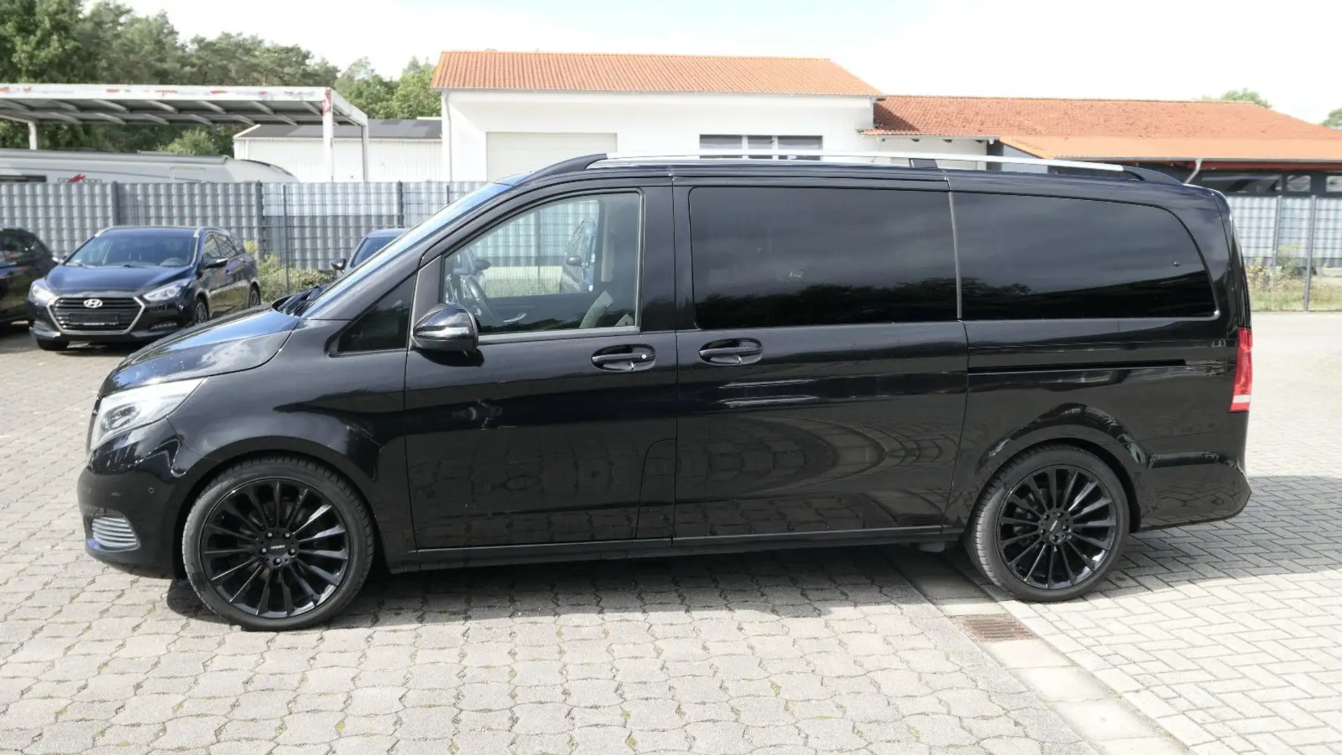 Mercedes-Benz V 250 d EDITION lang/ACC/LED/Navi/SportPaket Schwarz - 2