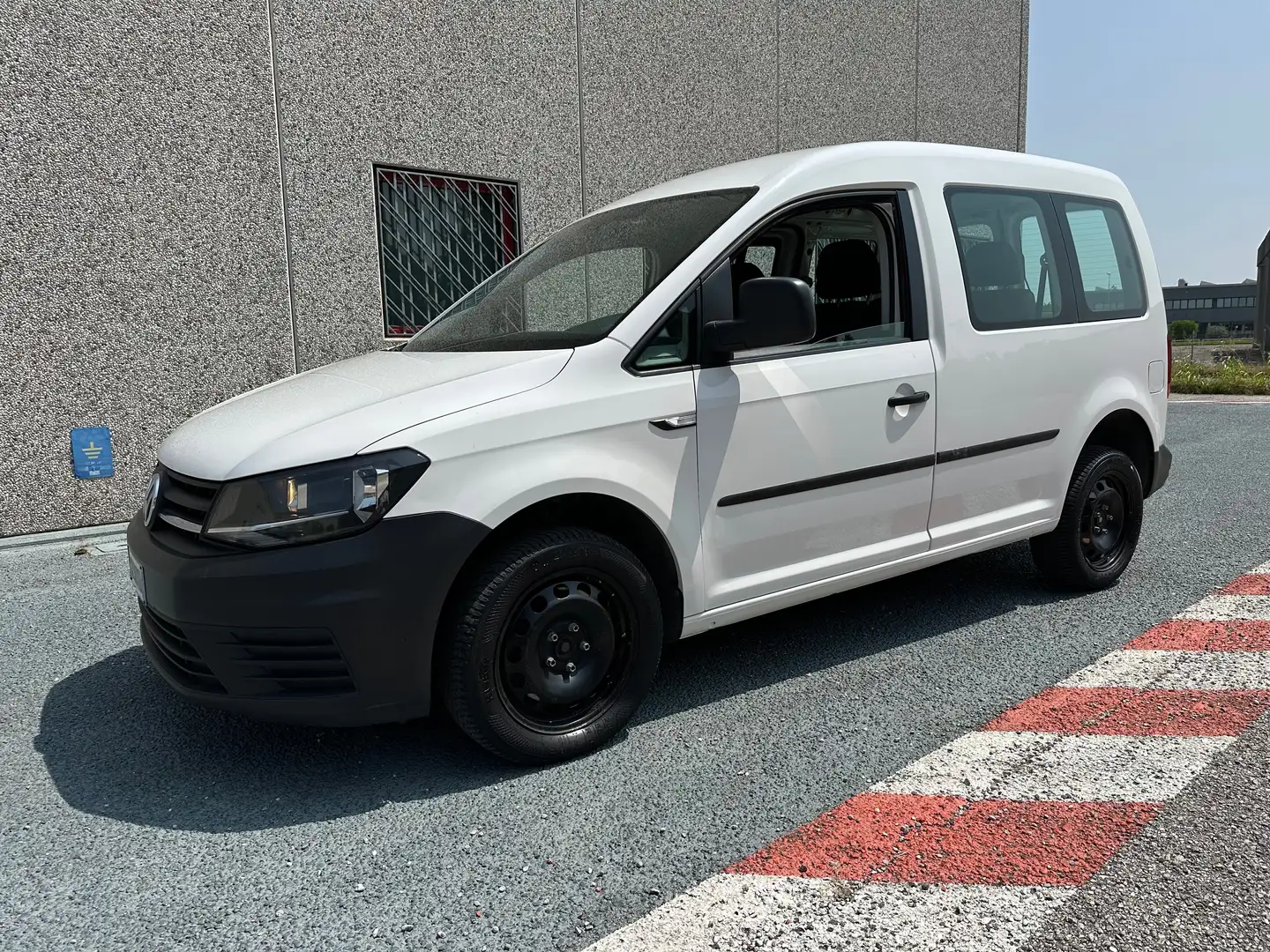 Volkswagen Caddy 2.0 TDI 122CV 4MOTION BUSINESS KOMBI Wit - 1