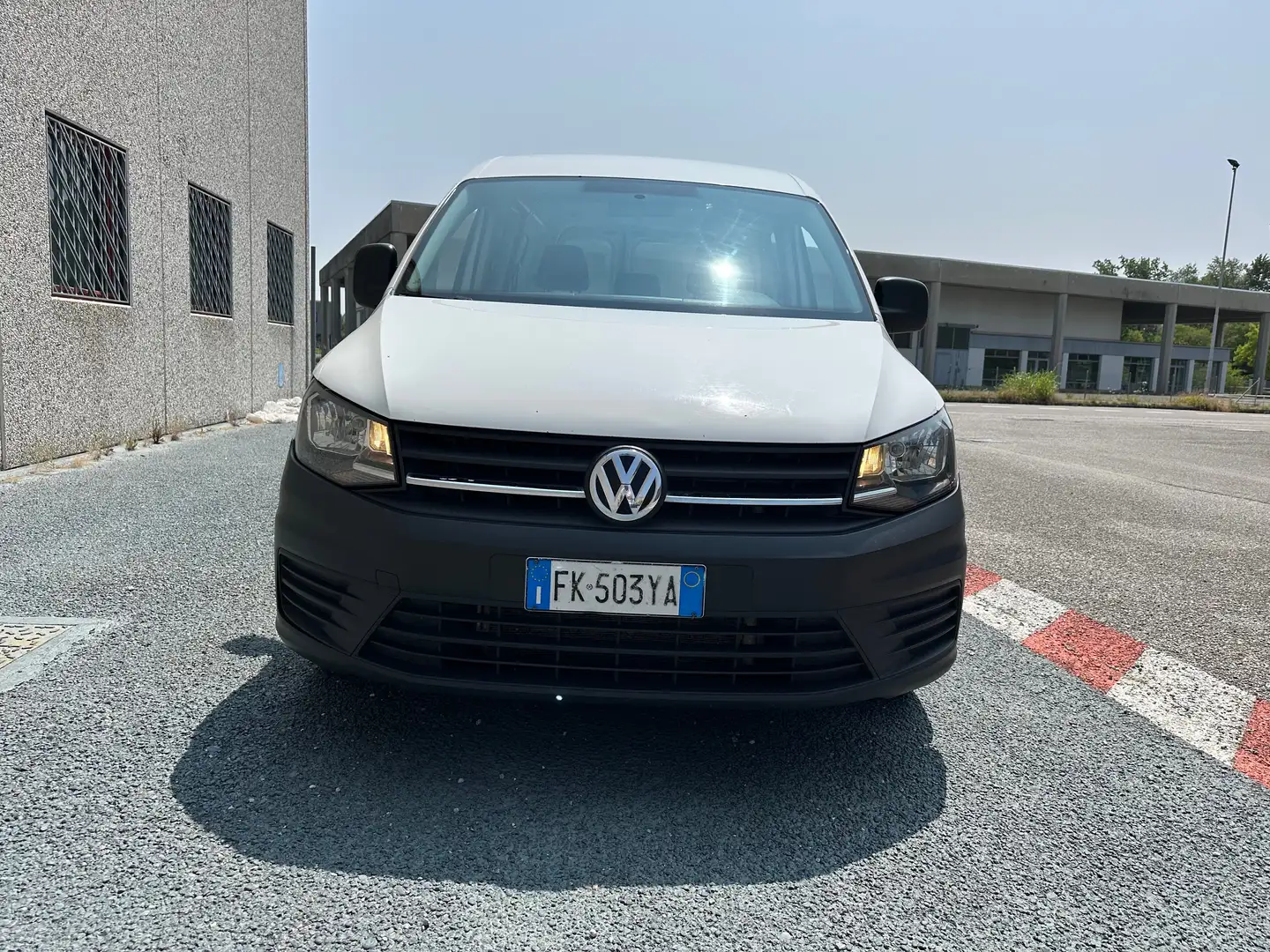 Volkswagen Caddy 2.0 TDI 122CV 4MOTION BUSINESS KOMBI Wit - 2