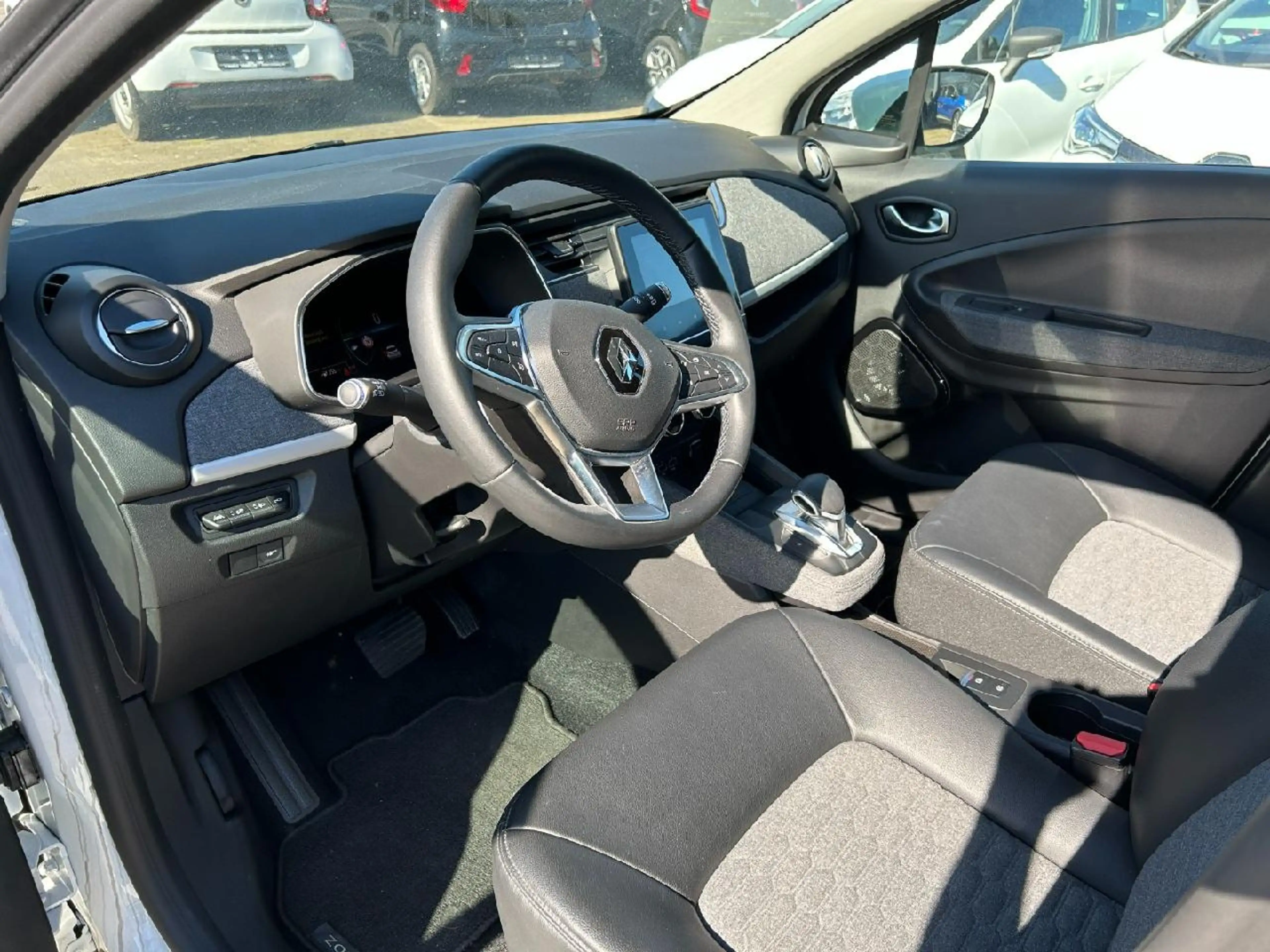 Renault ZOE Experience — photo 9