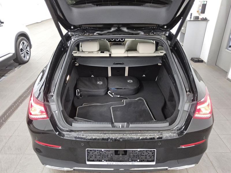 Mercedes-Benz CLA 250 Shooting Brake e Progressive NAVI LED — photo 12