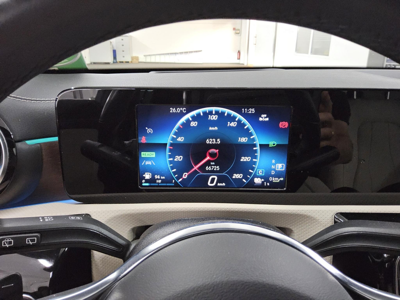 Mercedes-Benz CLA 250 Shooting Brake e Progressive NAVI LED — photo 8