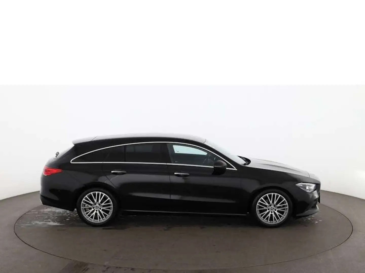 Mercedes-Benz CLA 200 d SB Aut LED AHK LEDER NAVI SITZHZG TEMP Schwarz - 2