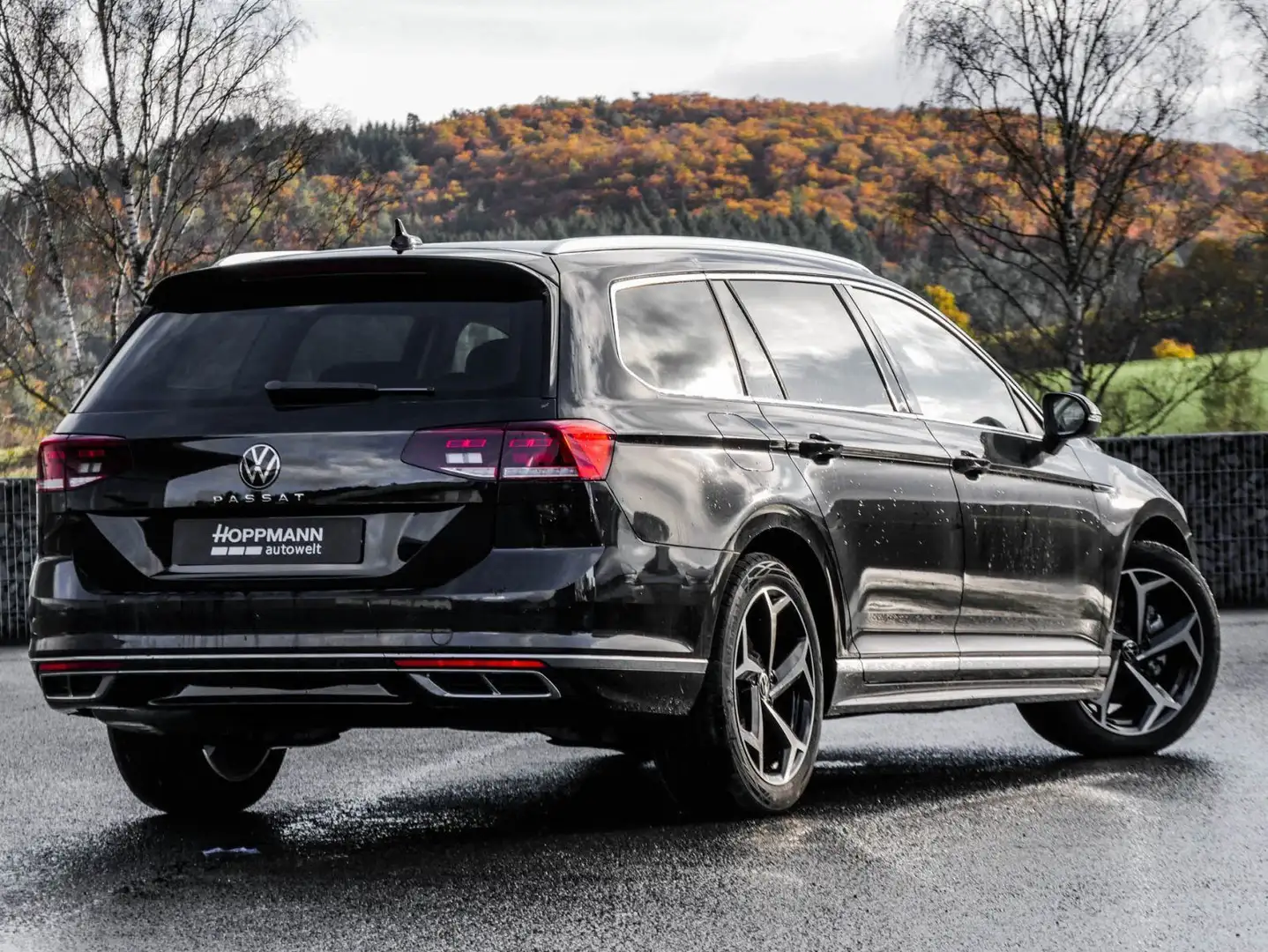 Volkswagen Passat Variant 1.5 TSI R-Line Elegance AHK Rear Schwarz - 2
