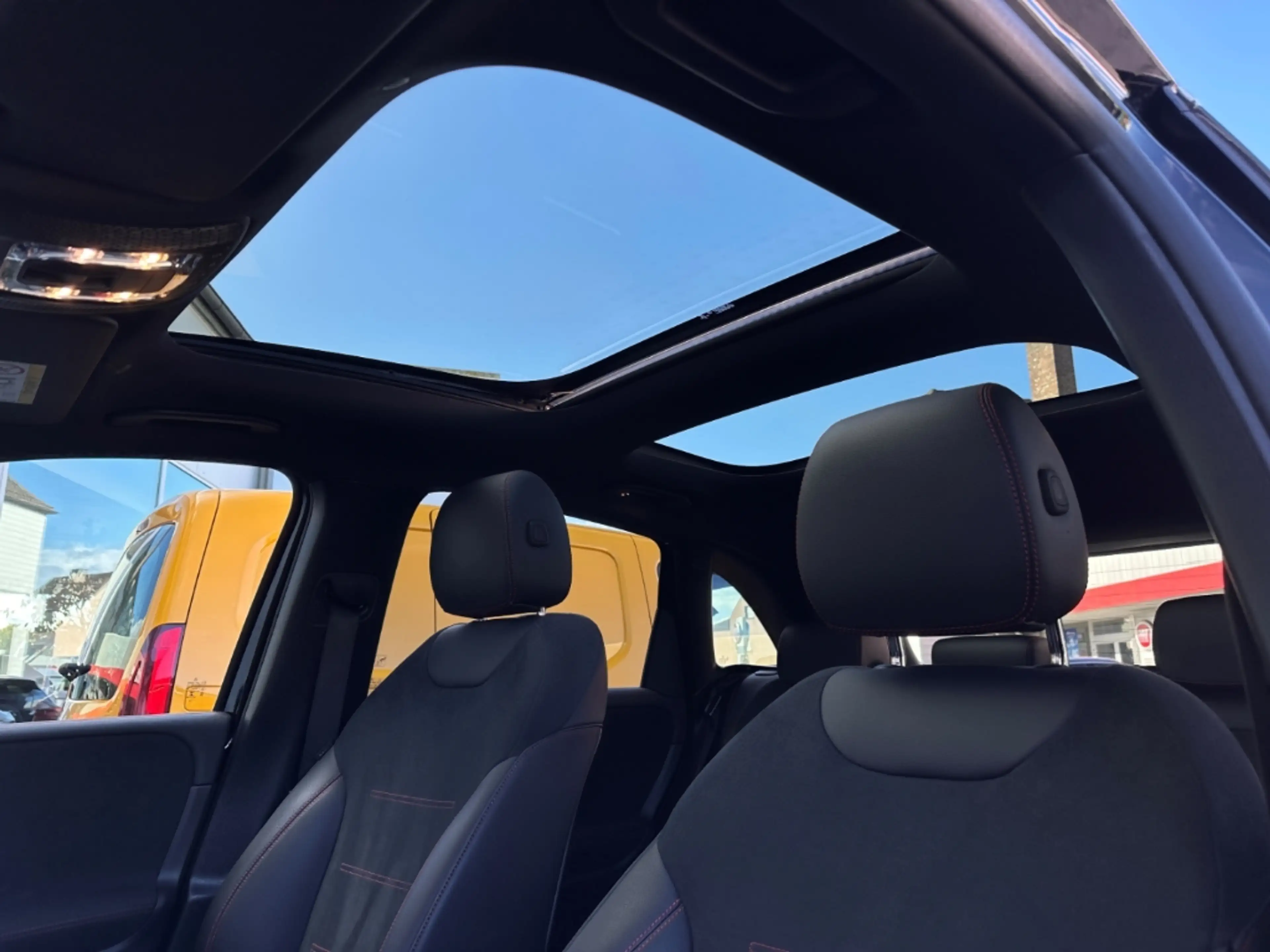 Mercedes-Benz B 200 AMG Line AHK PANO RFK MULTIBEAM WIDESCREEN — photo 14