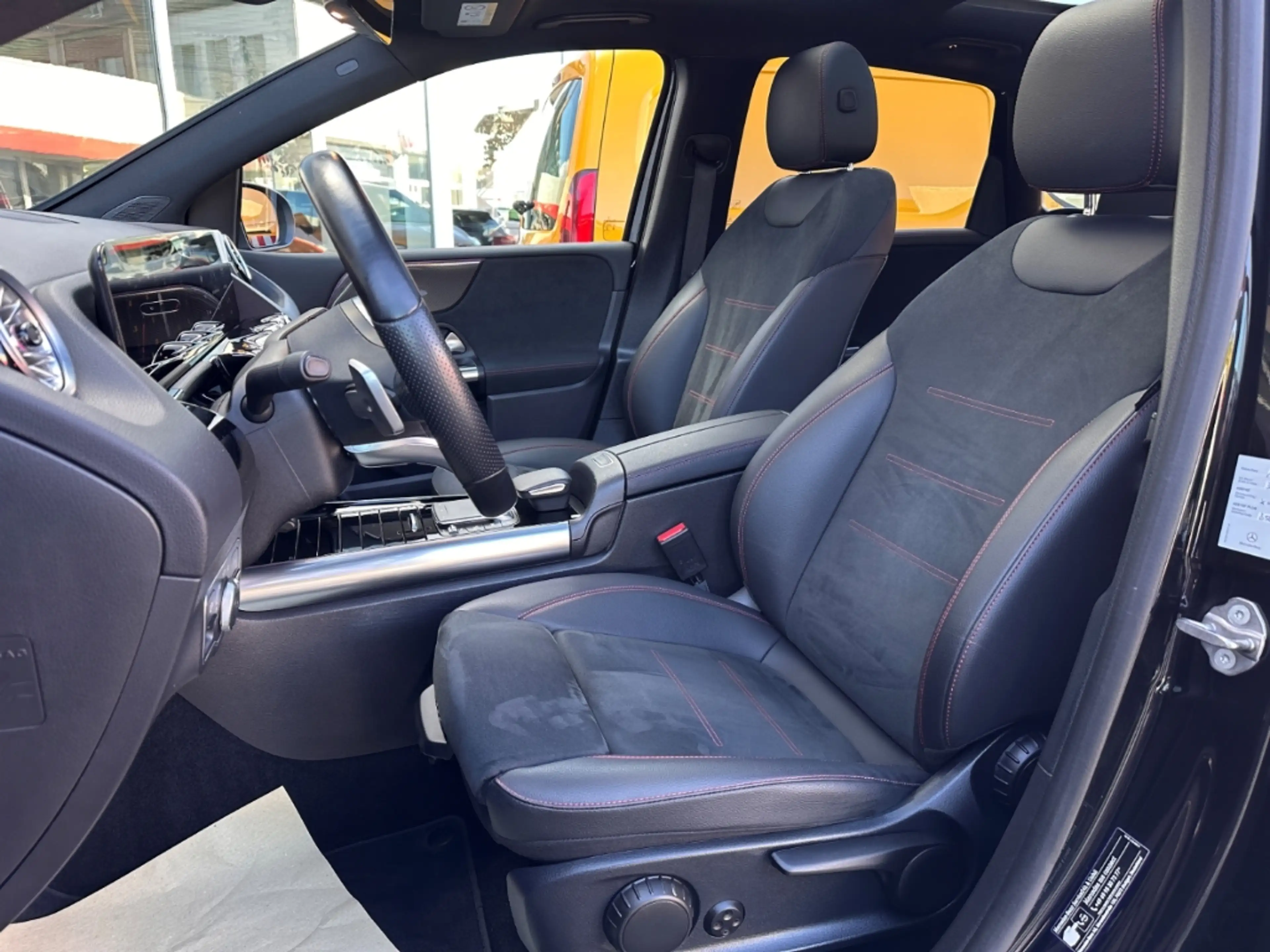 Mercedes-Benz B 200 AMG Line AHK PANO RFK MULTIBEAM WIDESCREEN — photo 15