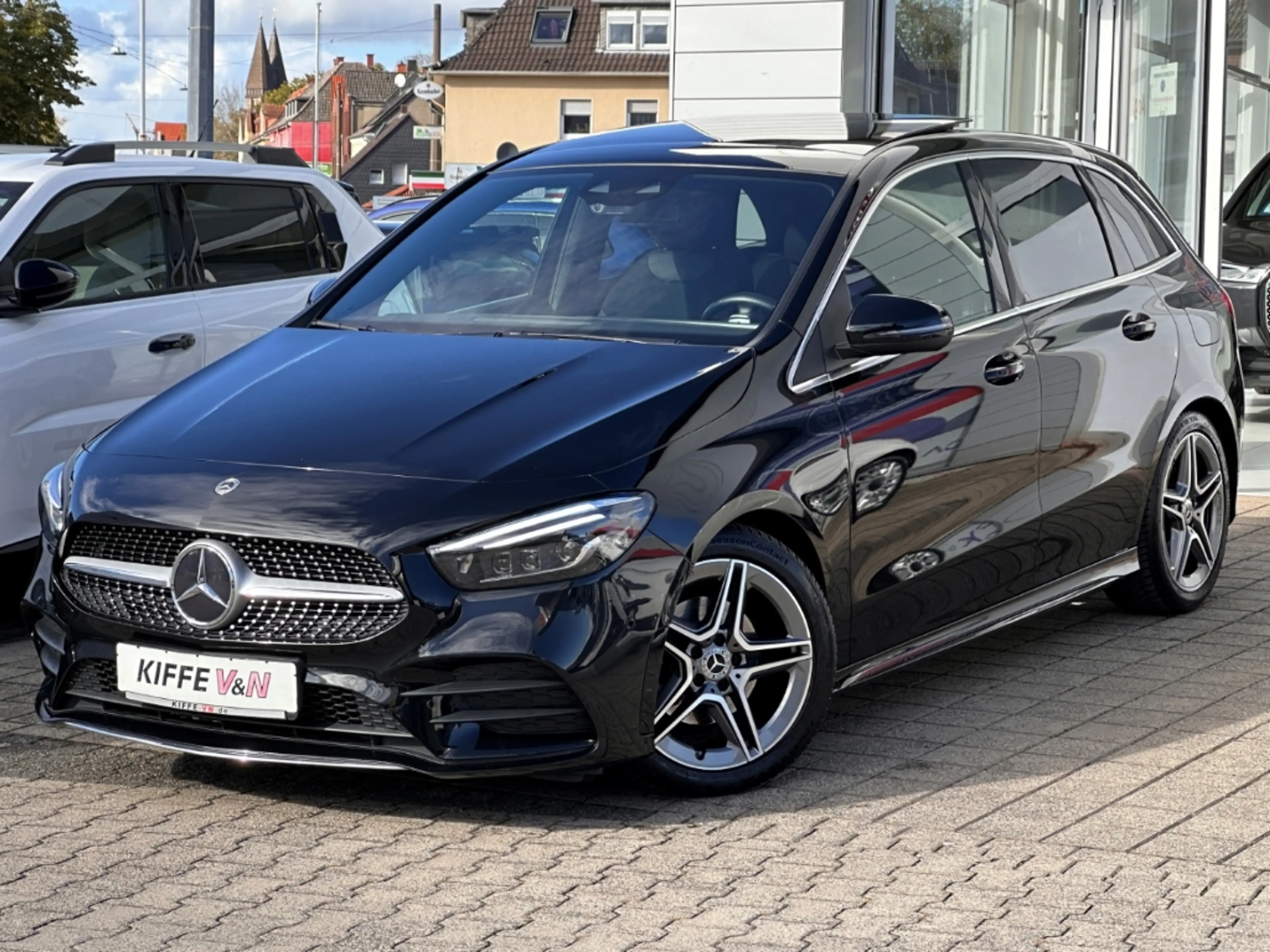 Mercedes-Benz B 200 AMG Line AHK PANO RFK MULTIBEAM WIDESCREEN — photo 3