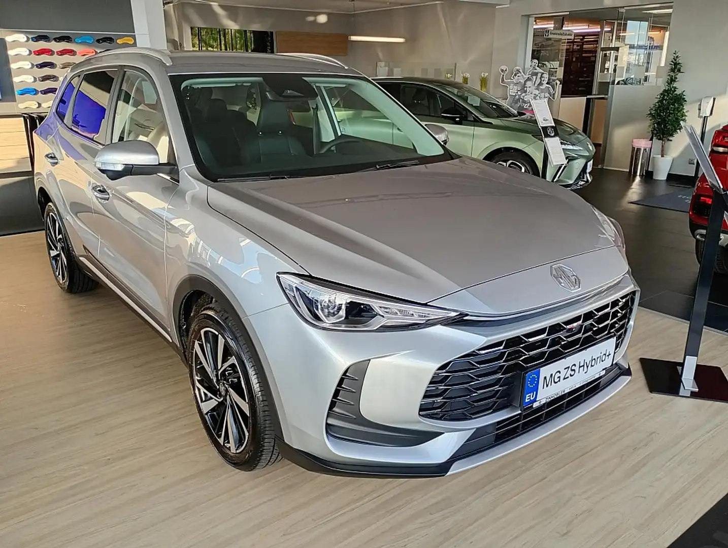 MG ZS 1.5 Hybrid+ Luxury Winterräder gratis Silber - 2