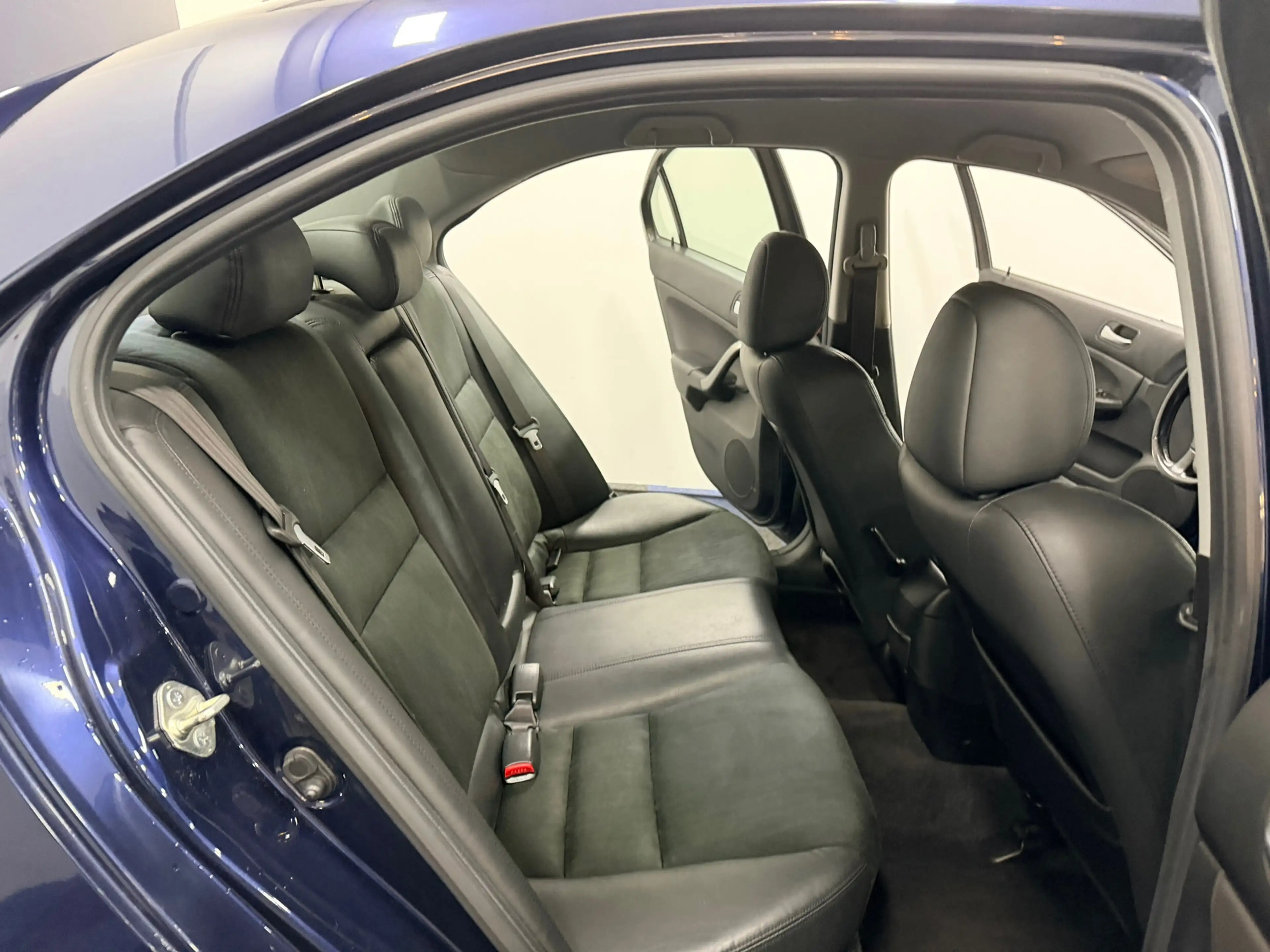Honda Accord 2.0i Business / DEALER ONDERHOUDEN / SUPER NETJES — photo 25