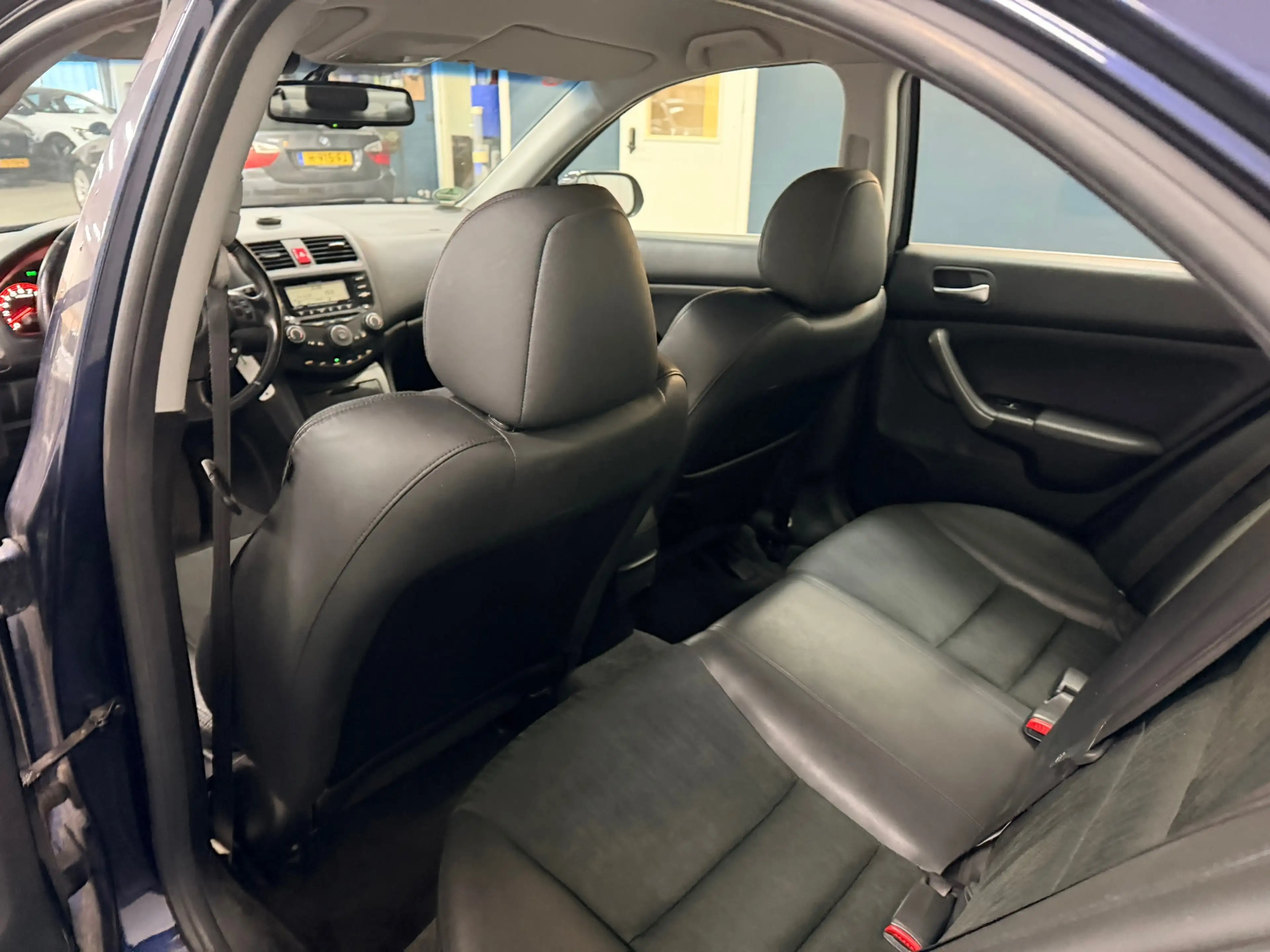 Honda Accord 2.0i Business / DEALER ONDERHOUDEN / SUPER NETJES — photo 22